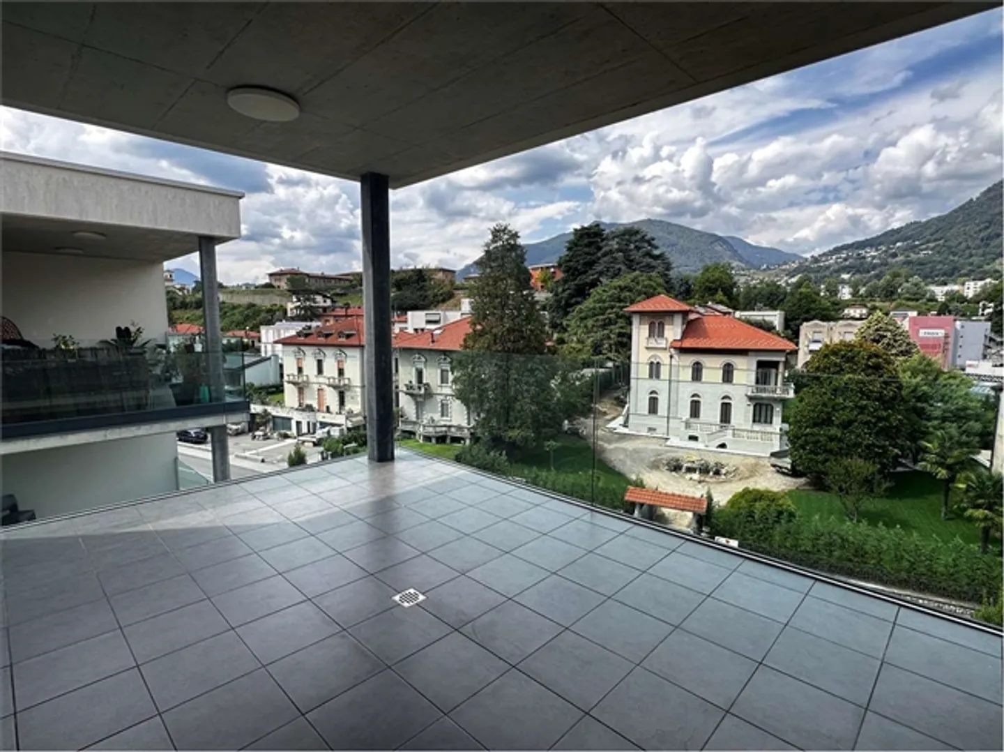 «Grosses und helles 4,5-Zimmer-Penthouse mit Terrasse» - Foto 2 von 20