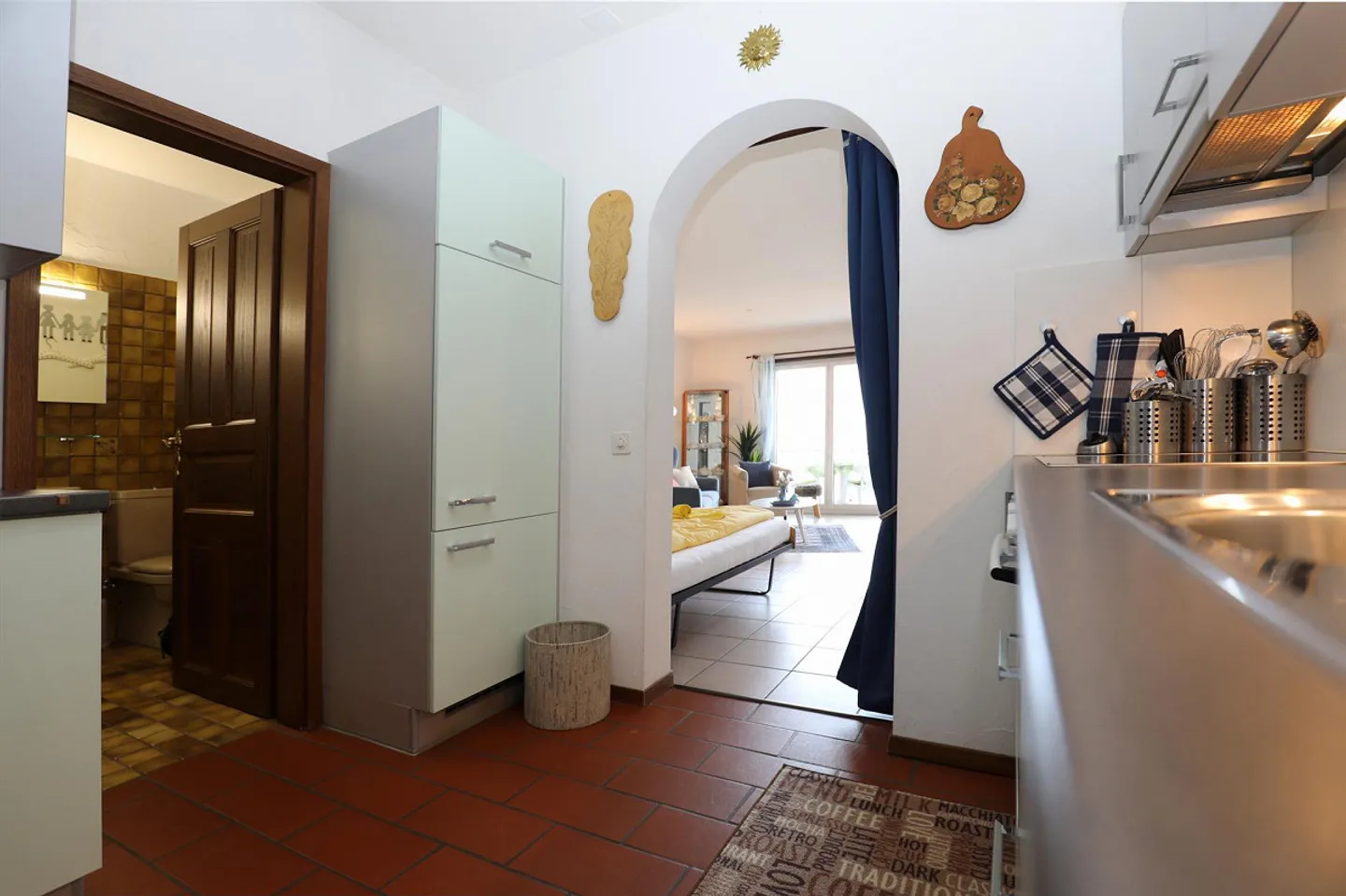 Charmante 1.5-Zimmer-Wohnung mit Seeblick und Pool in Vira (Gambarogno) - Foto 11 von 17
