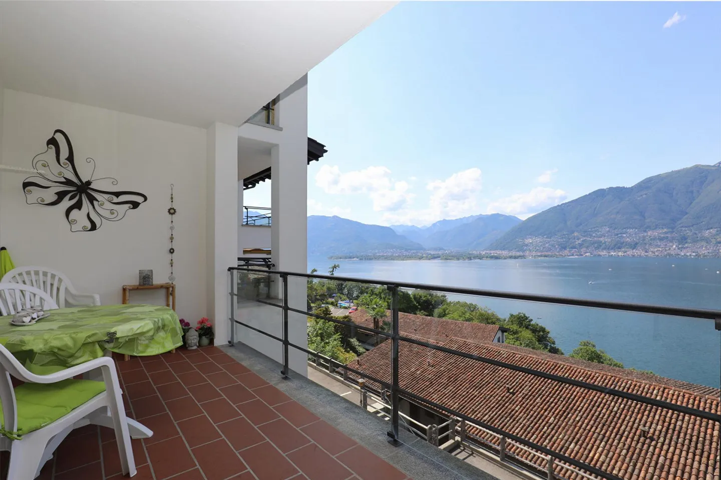 Charmante 1.5-Zimmer-Wohnung mit Seeblick und Pool in Vira (Gambarogno) - Foto 2 von 17