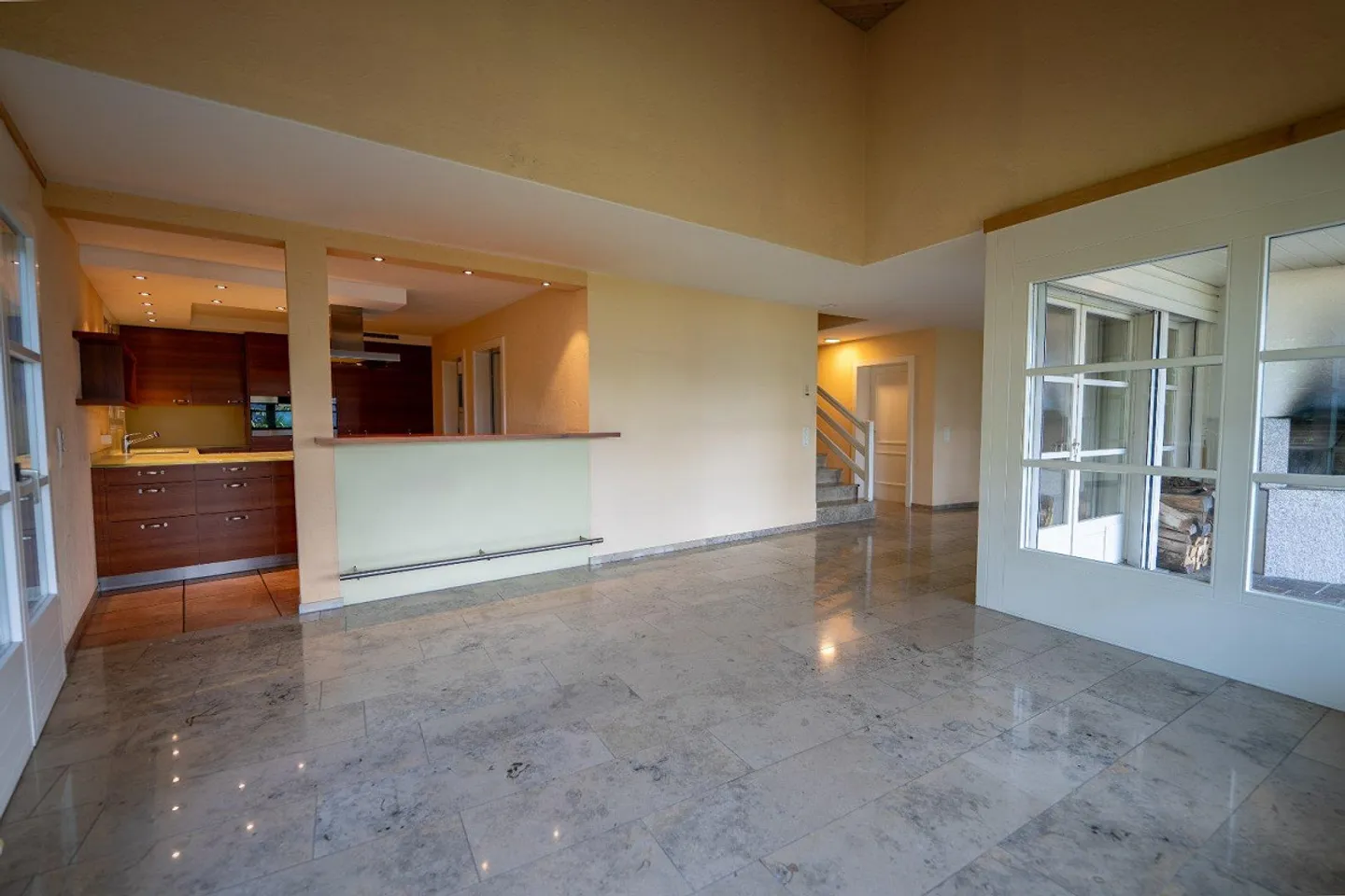 Casa unifamiliare con piscina - Foto 3 di 5