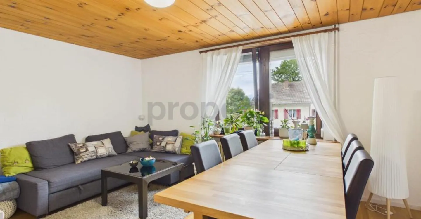 Vielseitiges Zweifamilienhaus - Foto 4 von 12