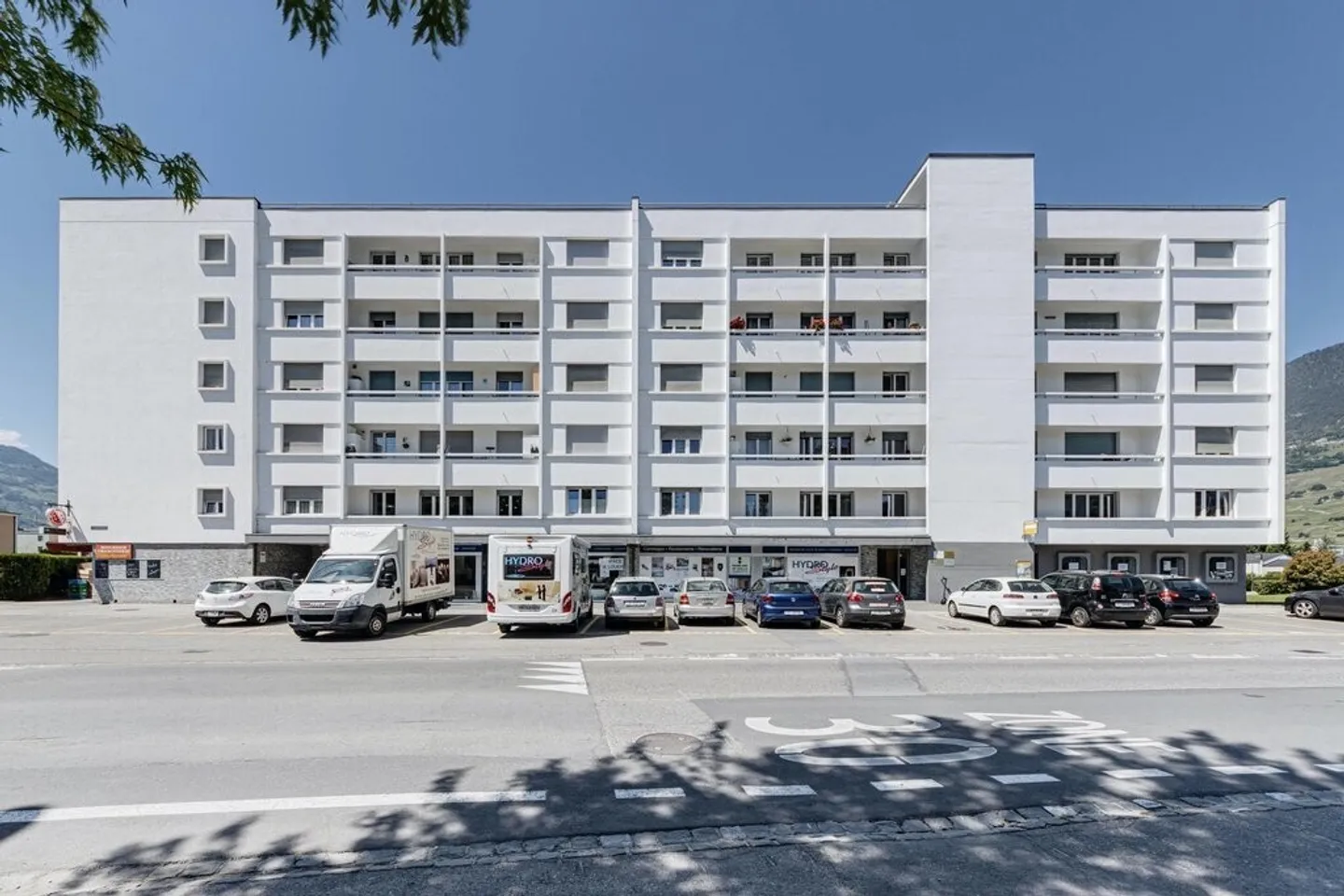 A saisir ! Idéalement situé au centre-ville de Conthey ! - Photo 1 sur 9