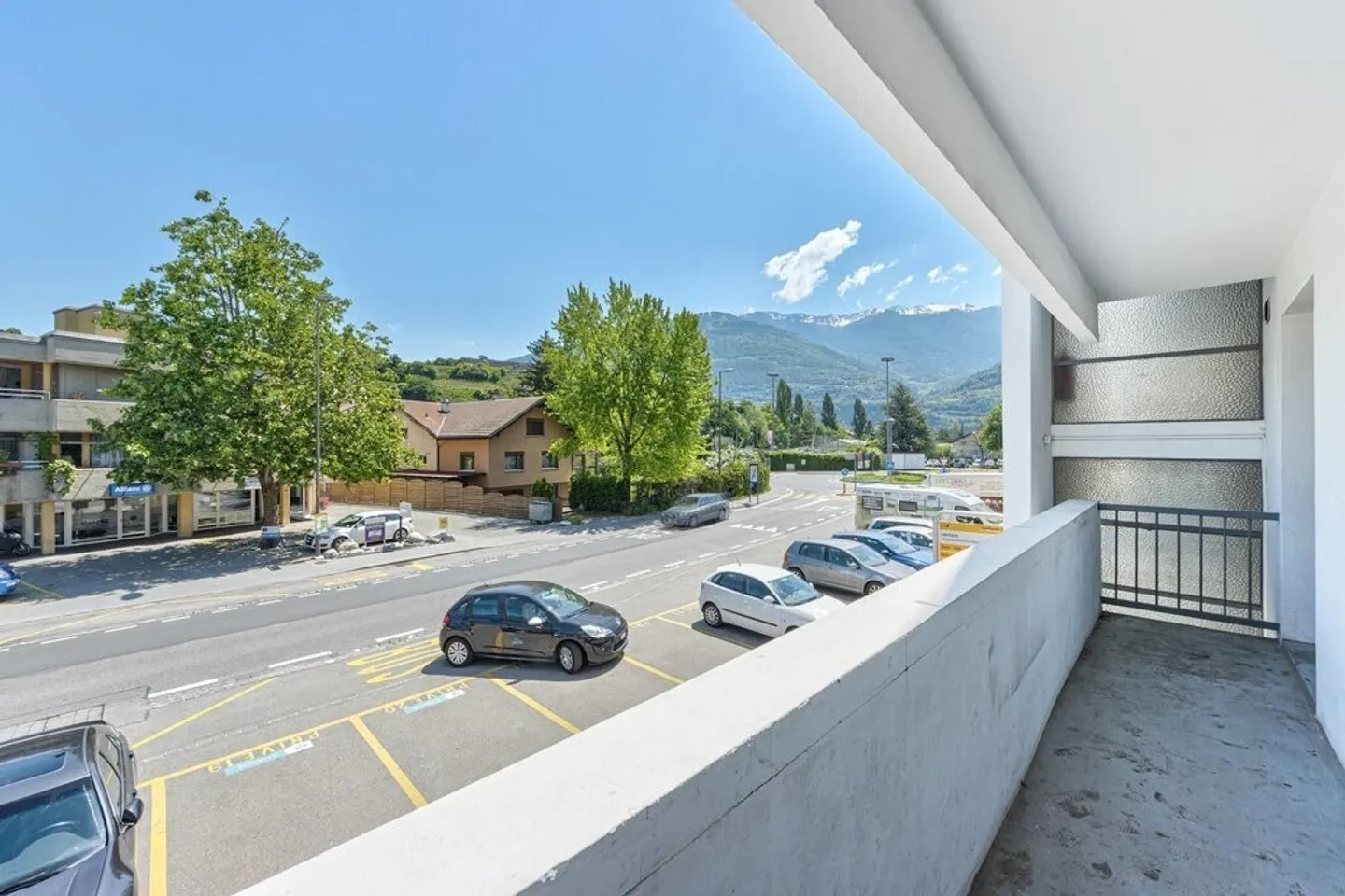 A saisir ! Idéalement situé au centre-ville de Conthey ! - Photo 9 sur 9