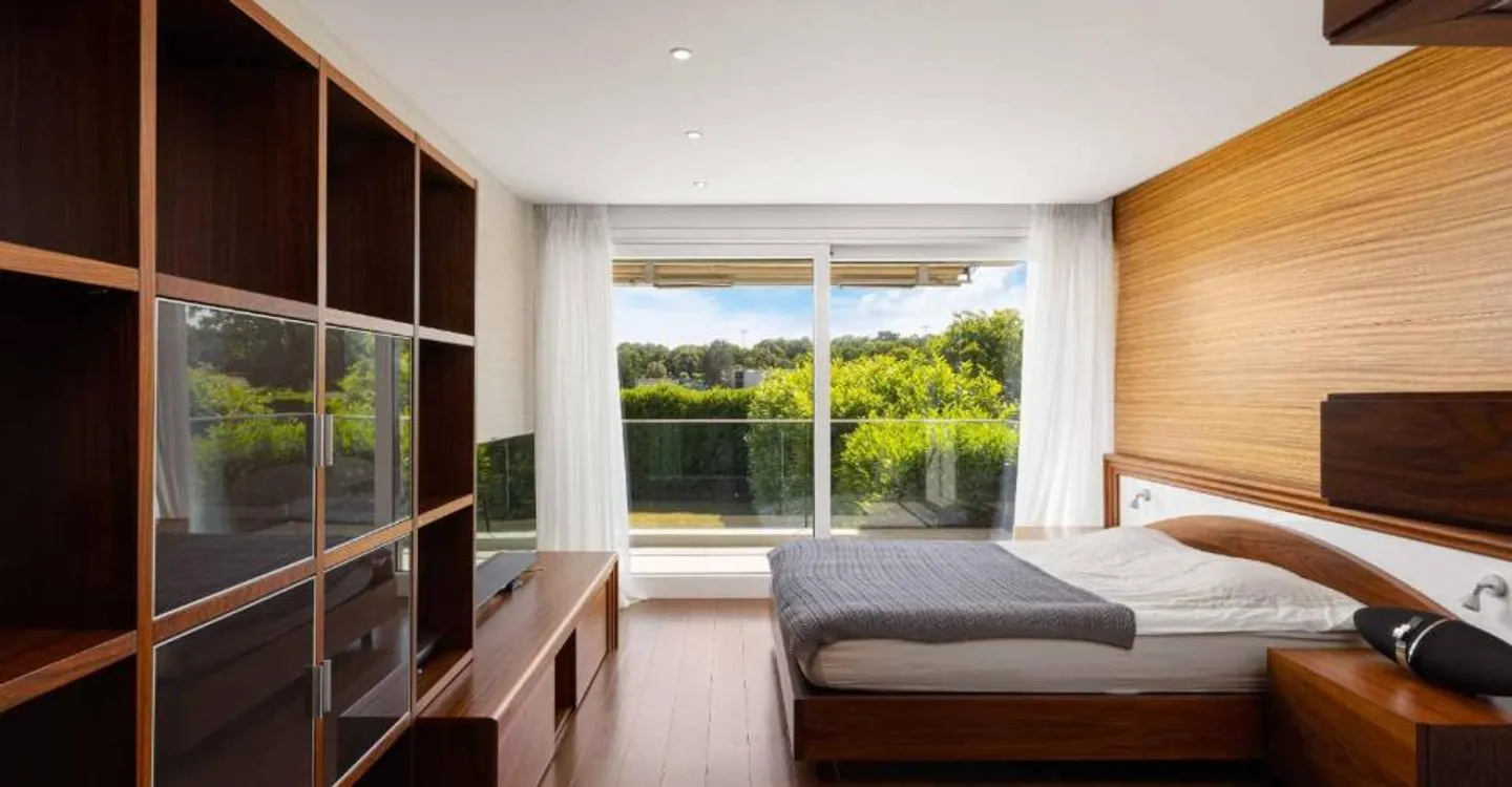 Magnificent private hotel with high-end amenities - Photo 5 of 11