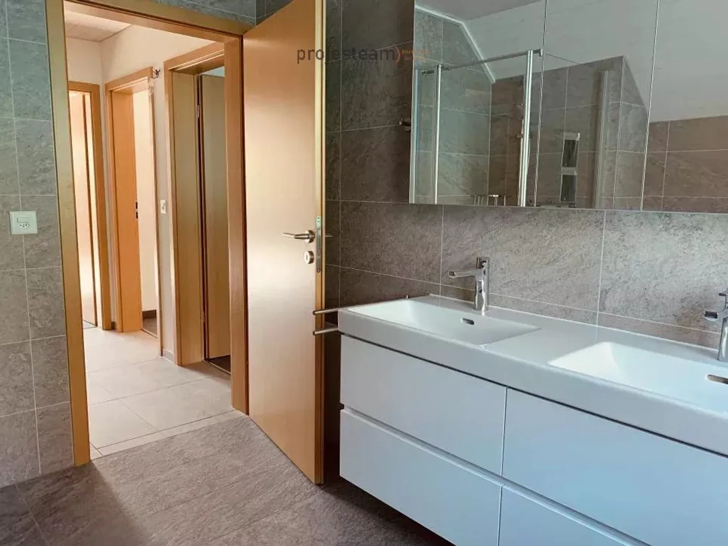 Casa unifamiliare nuova con vista sulle montagne, sul lago e sulla campagna - Foto 24 di 29