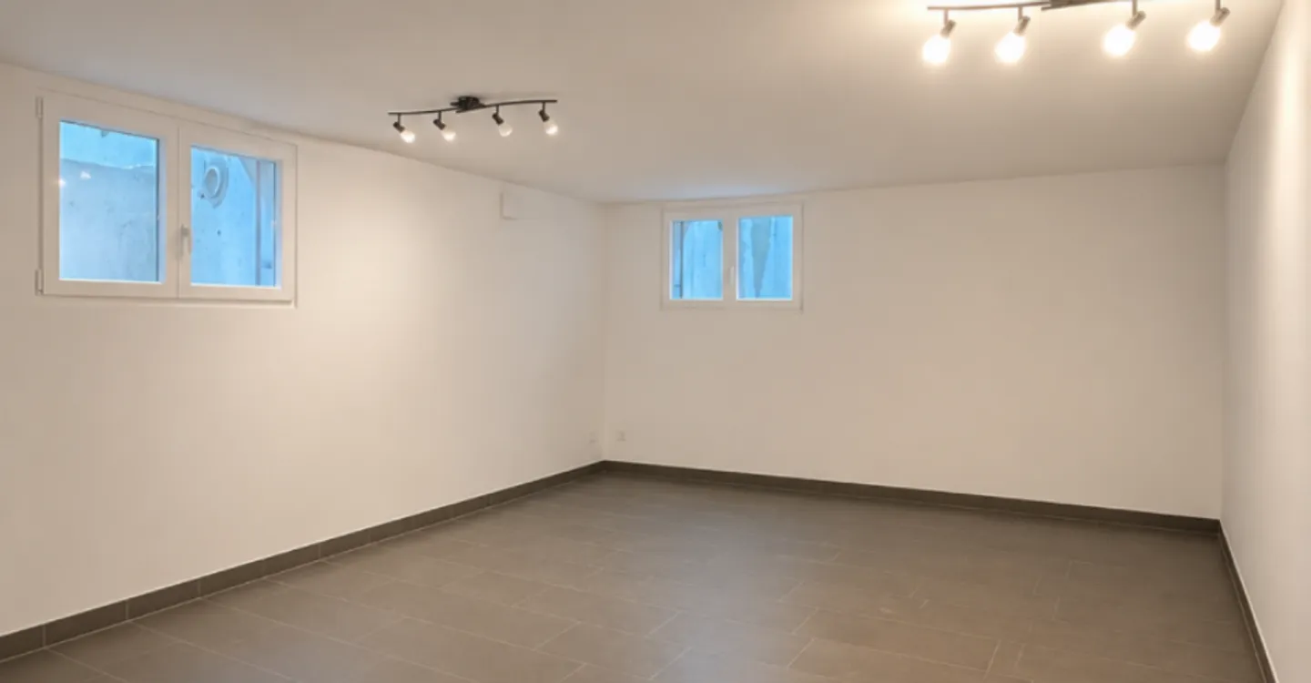 Locale arredato di 38 m² con bagno - Foto 3 di 7