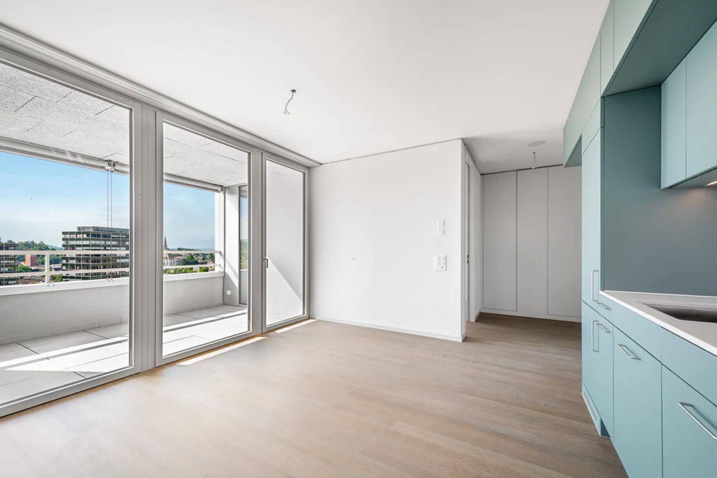 Nuovo appartamento con vista a Uster - Foto 1 di 12