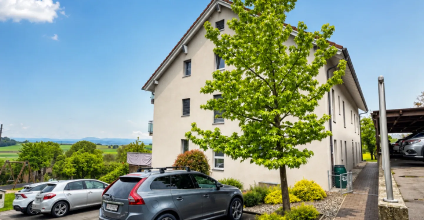 Locale arredato di 38 m² con bagno - Foto 1 di 7