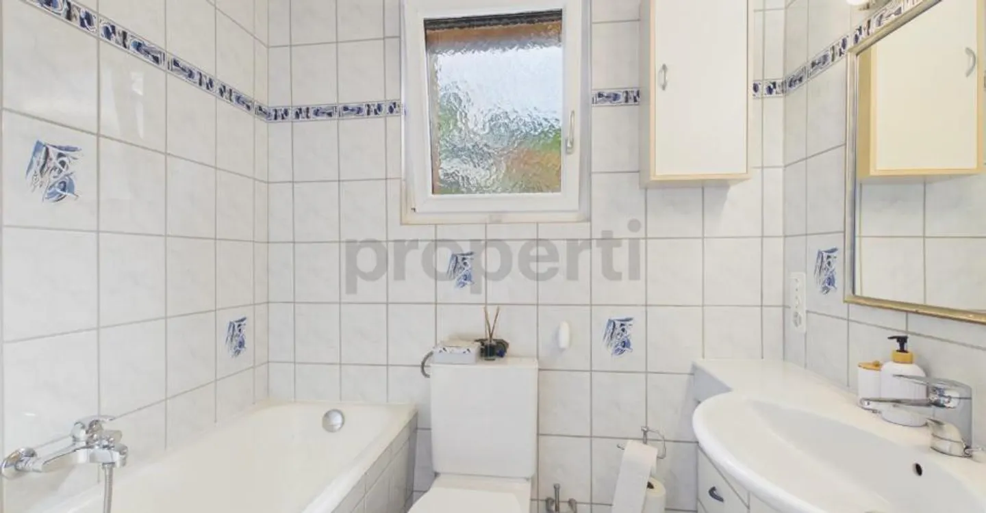 Vielseitiges Zweifamilienhaus - Foto 10 von 12