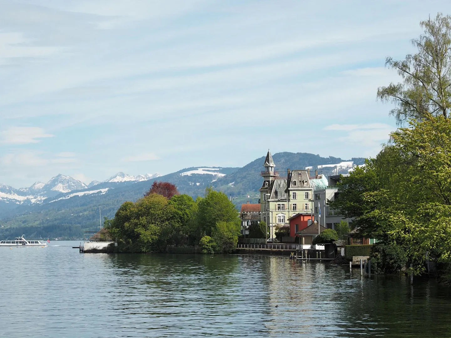 Centrally located on the lake of Zurich - Photo 1 of 10