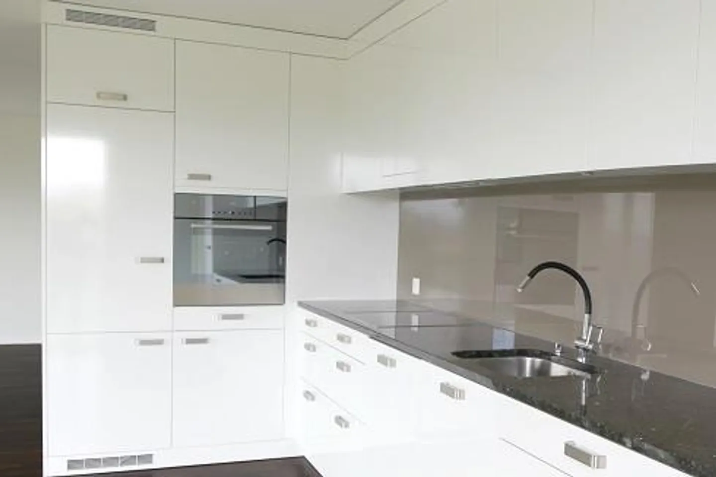 Vivere moderno e spazioso - Foto 2 di 4