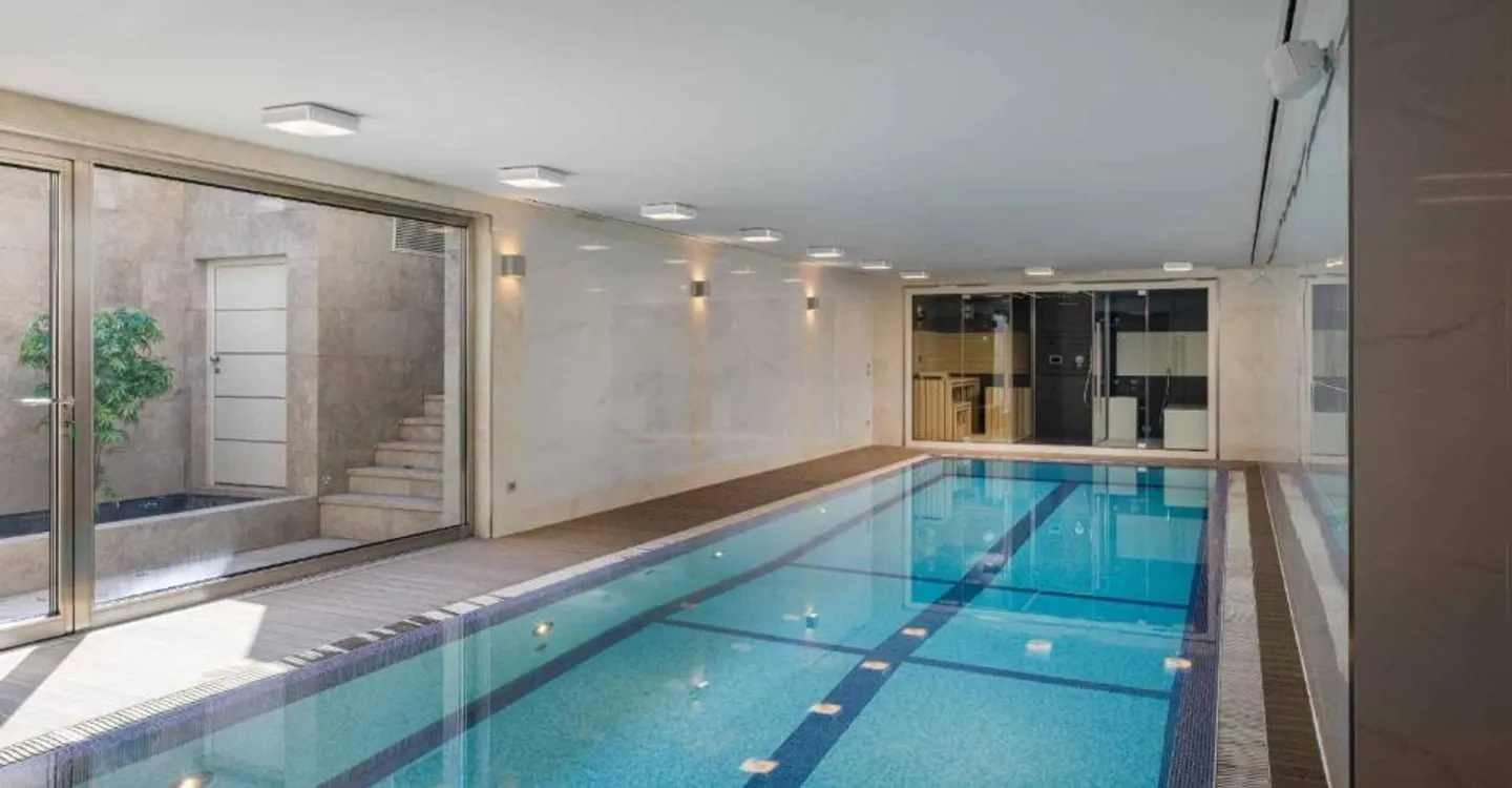 Magnificent private hotel with high-end amenities - Photo 11 of 11
