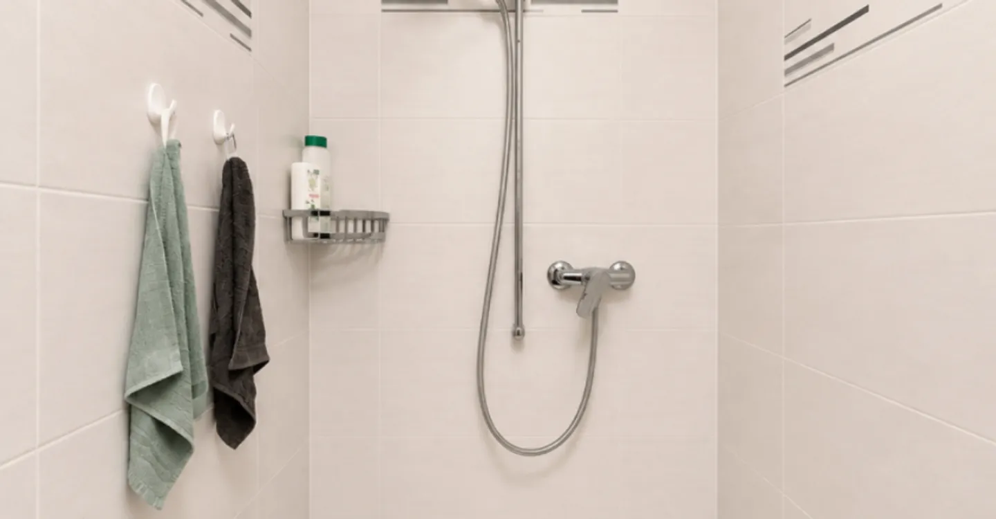 Locale arredato di 38 m² con bagno - Foto 7 di 7