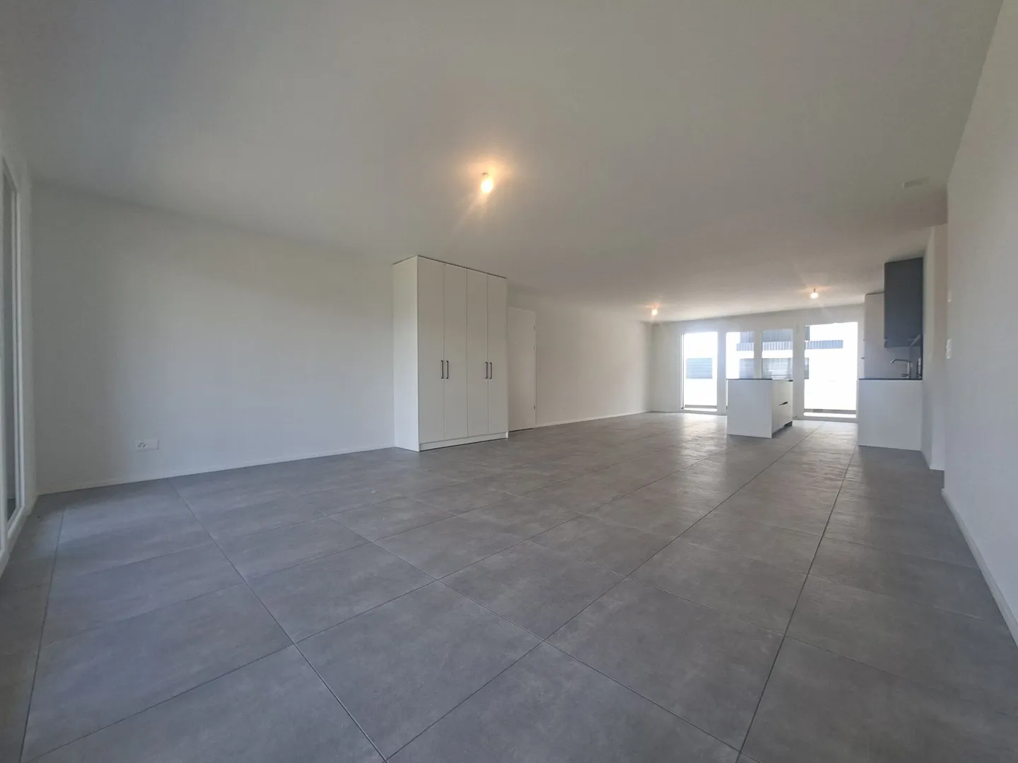 Appartement moderne 3.5 pièces - Photo 2 sur 8