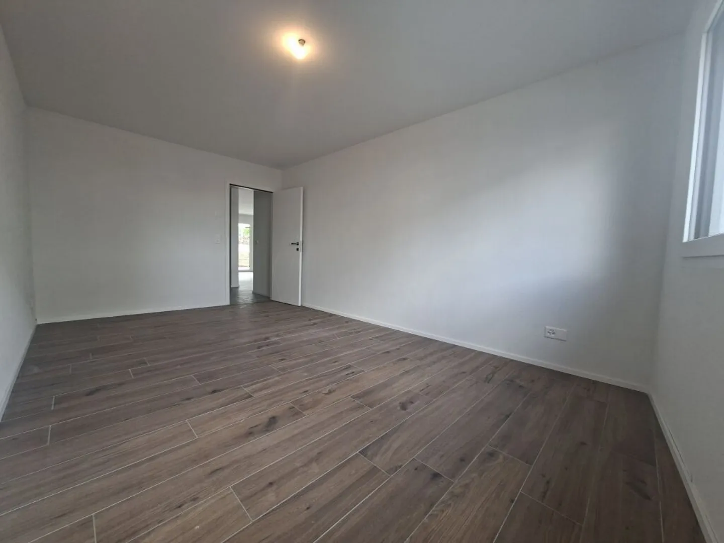 Appartement moderne 3.5 pièces - Photo 3 sur 8