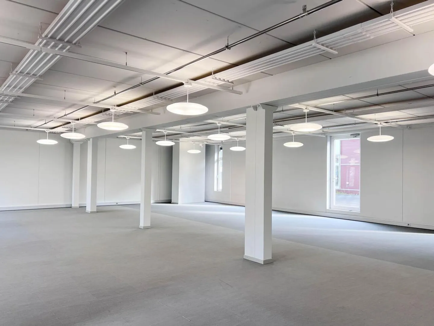 Commercial premises for rent in Boujean – flexibility and accessibility - Photo 4 of 9