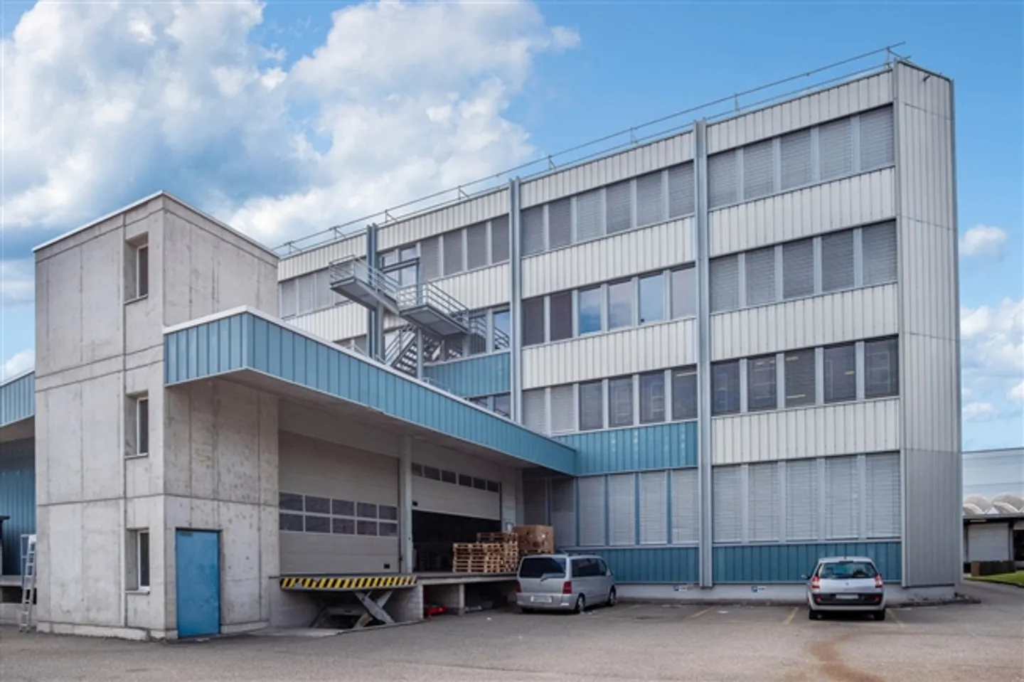 Storage space in a prime location directly on the A1 - ideally accessible - Photo 9 of 9