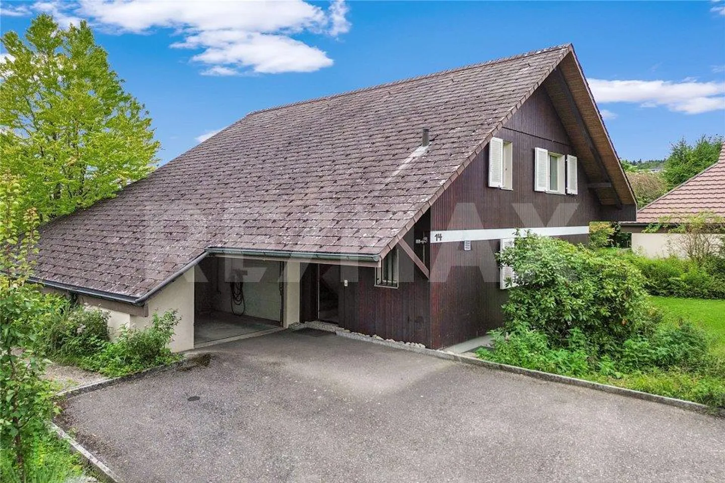 Casa unifamiliare di 5,5 stanze in un quartiere tranquillo e soleggiato - Foto 1 di 13