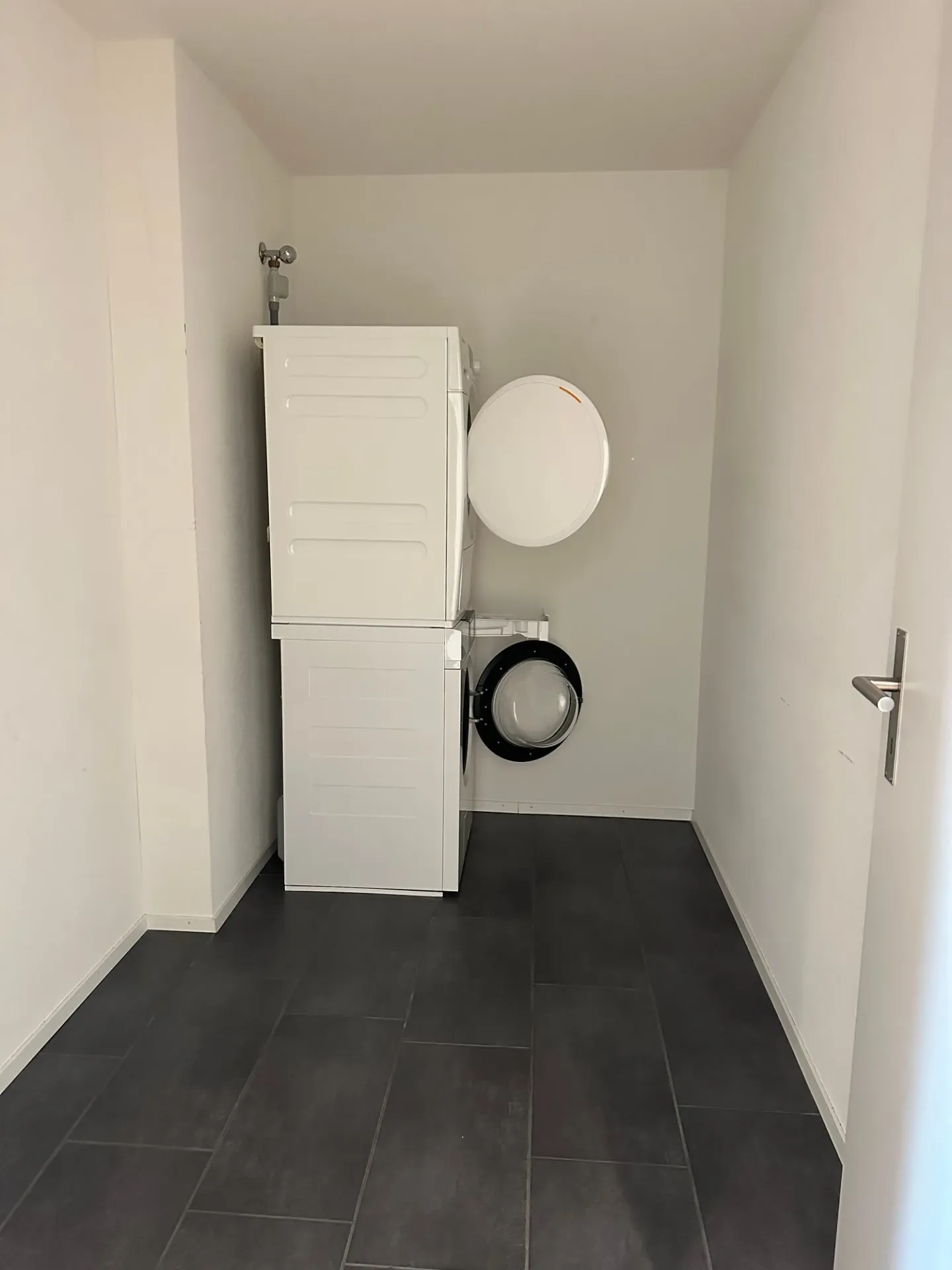 Appartement lumineux de 4,5 pièces avec balcon à Bremgarten - Photo 10 sur 12