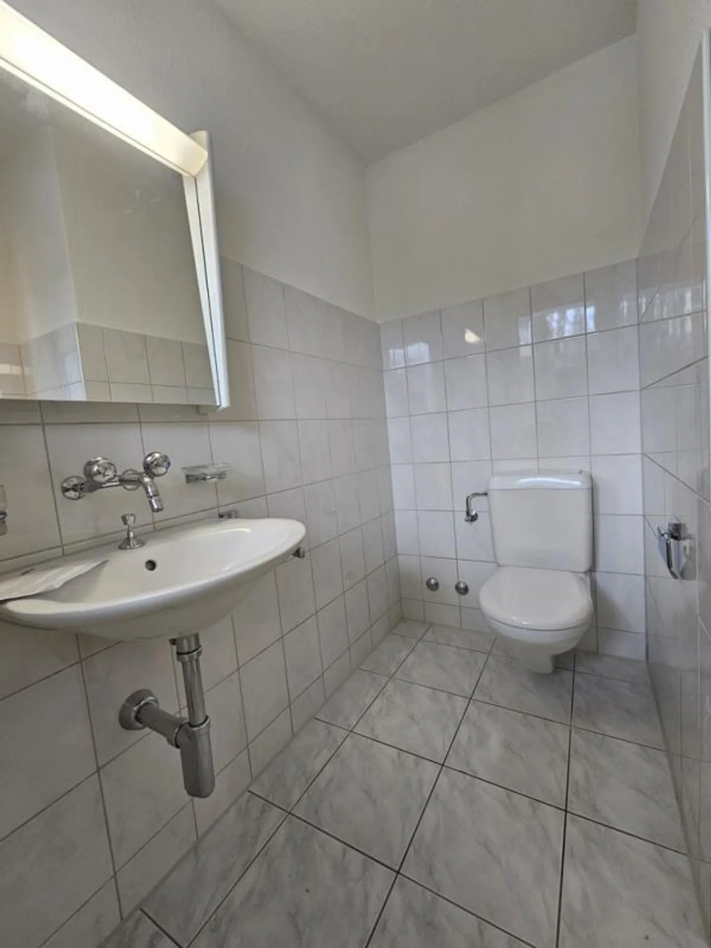 La tua nuova casa familiare in una posizione centrale - Foto 7 di 10
