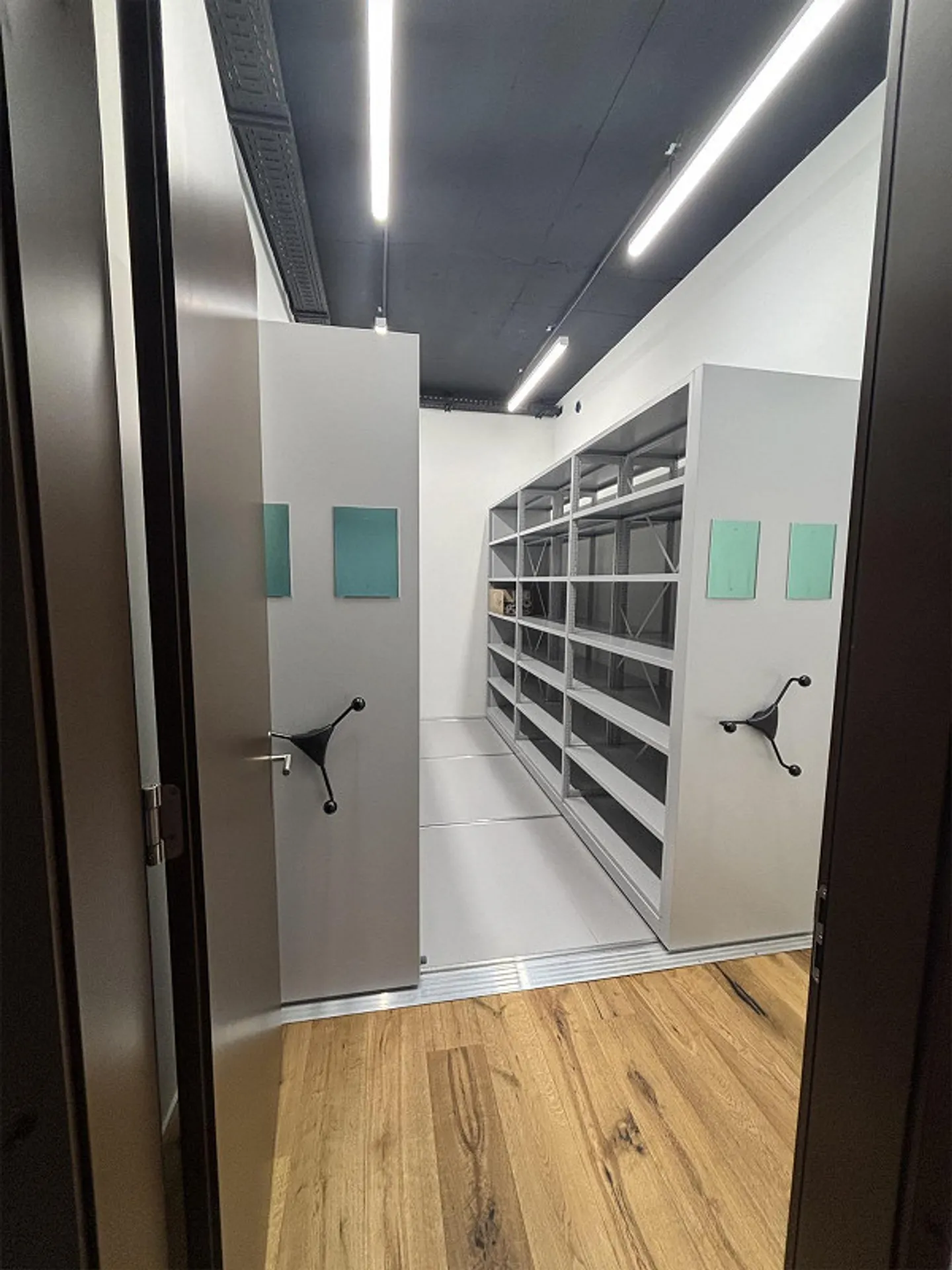 Geräumiges modernes Büro in Sarnen - Foto 6 von 9