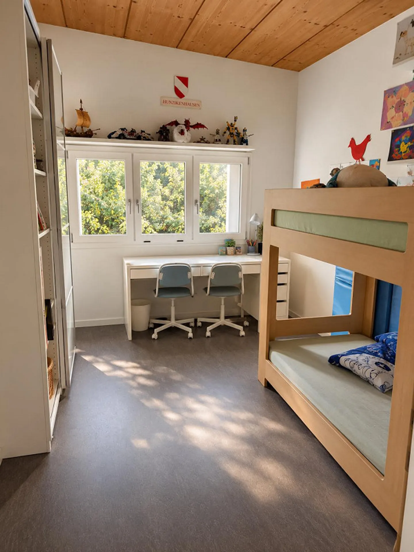 Maison jumelée spacieuse de 6,5 pièces avec jardin et vue dégagée - Photo 8 sur 12