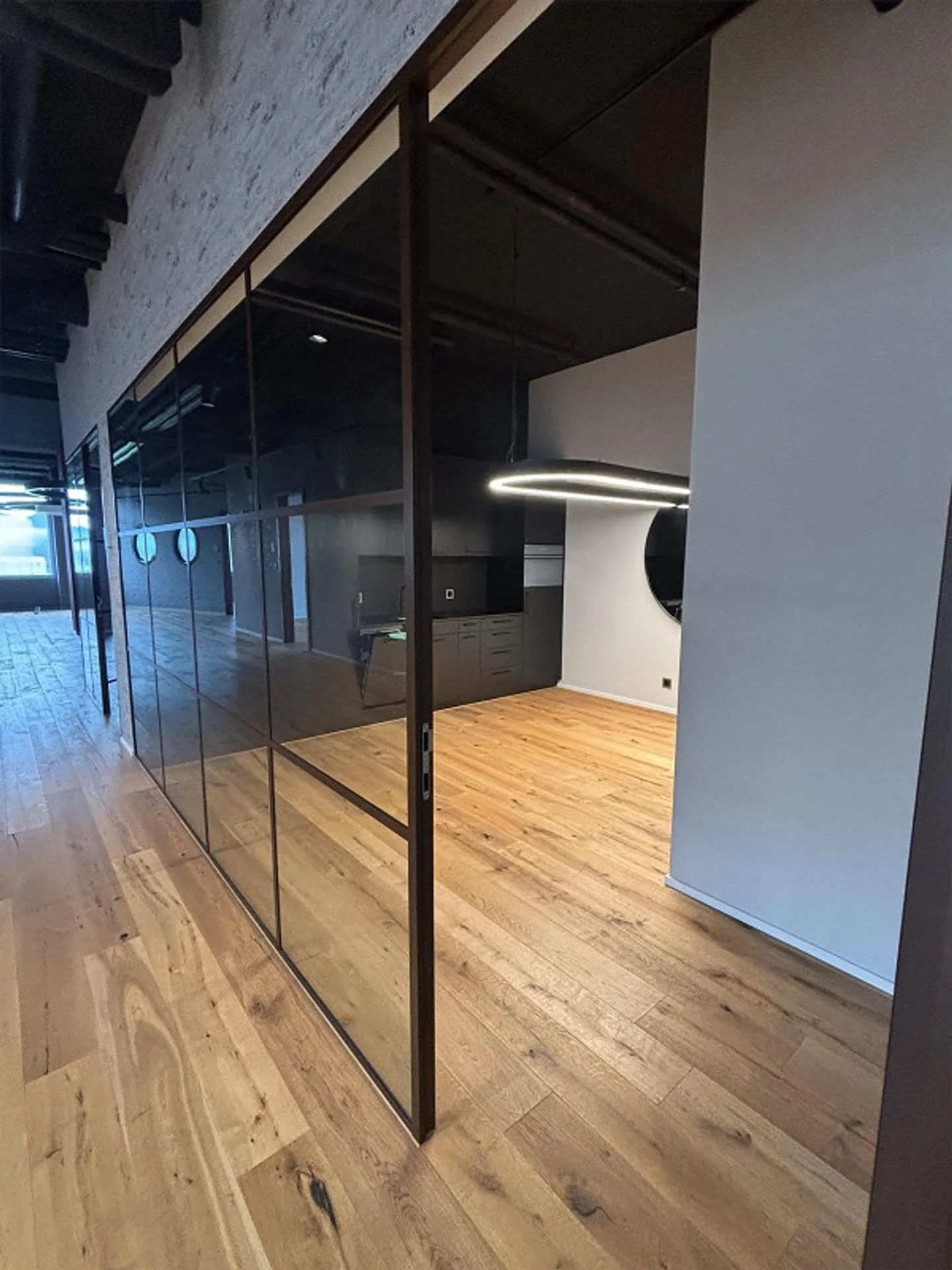 Geräumiges modernes Büro in Sarnen - Foto 4 von 9