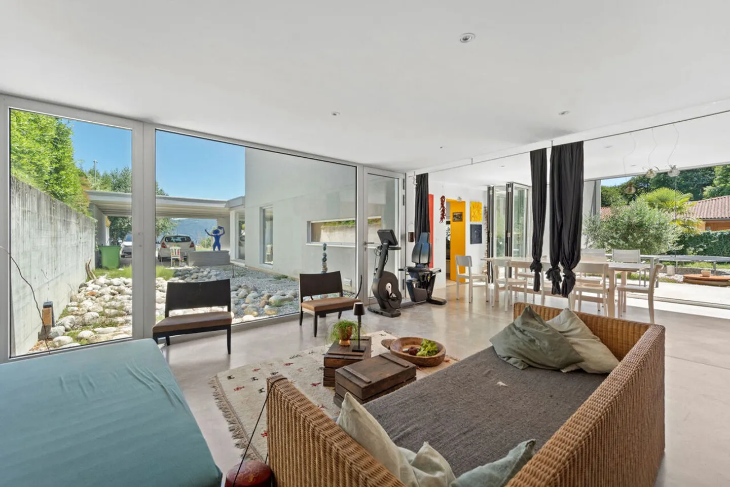 «Arosio - moderne Villa mitten im Grünen» - Foto 9 von 13