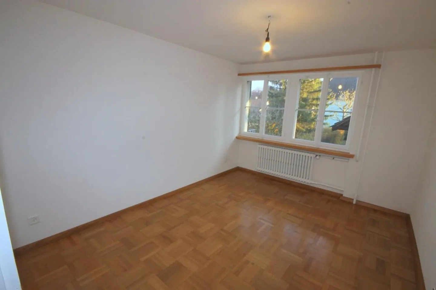 Appartement 3 pièces au 1er étage dans une charmante maison de 5 familles - Photo 2 sur 6