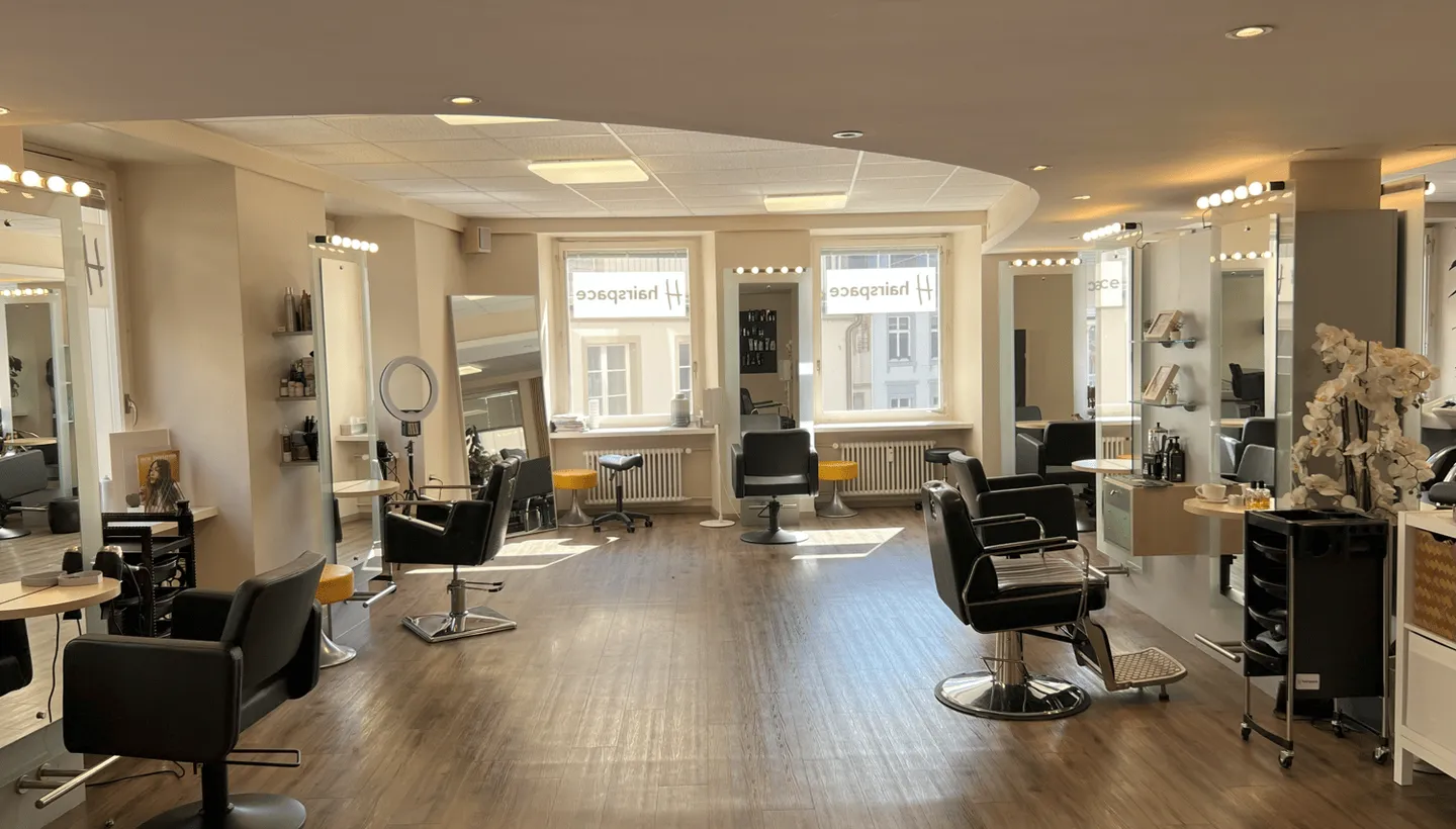 Affitto di Sedia da Parrucchiere in Salone nel Cuore di Basilea - Foto 5 di 11