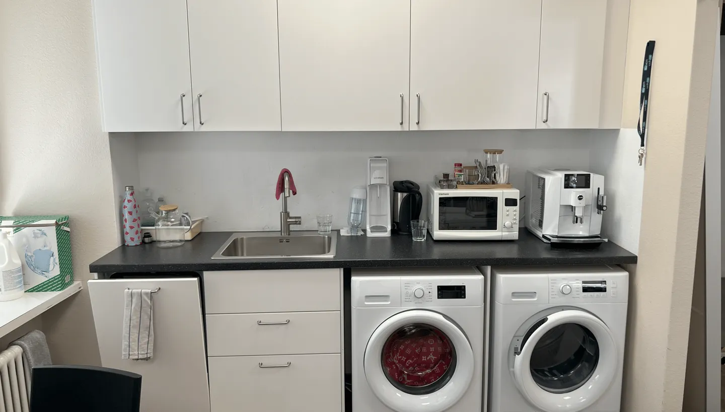 Affitto di Sedia da Parrucchiere in Salone nel Cuore di Basilea - Foto 9 di 11