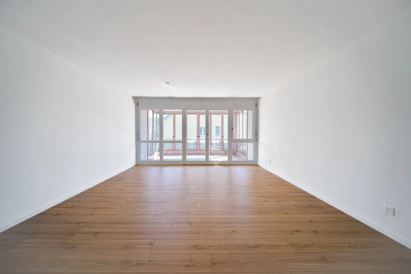 Appartement lumineux de 4,5 pièces avec jardin d'hiver - Photo 6 sur 12