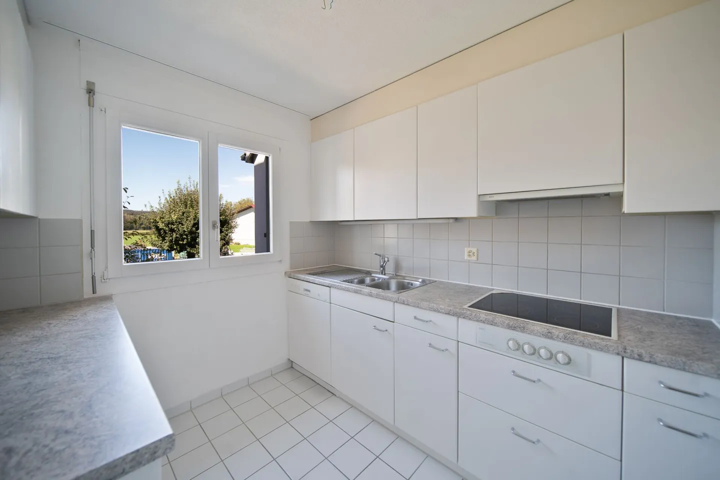 Appartement lumineux de 4,5 pièces avec jardin d'hiver - Photo 4 sur 12