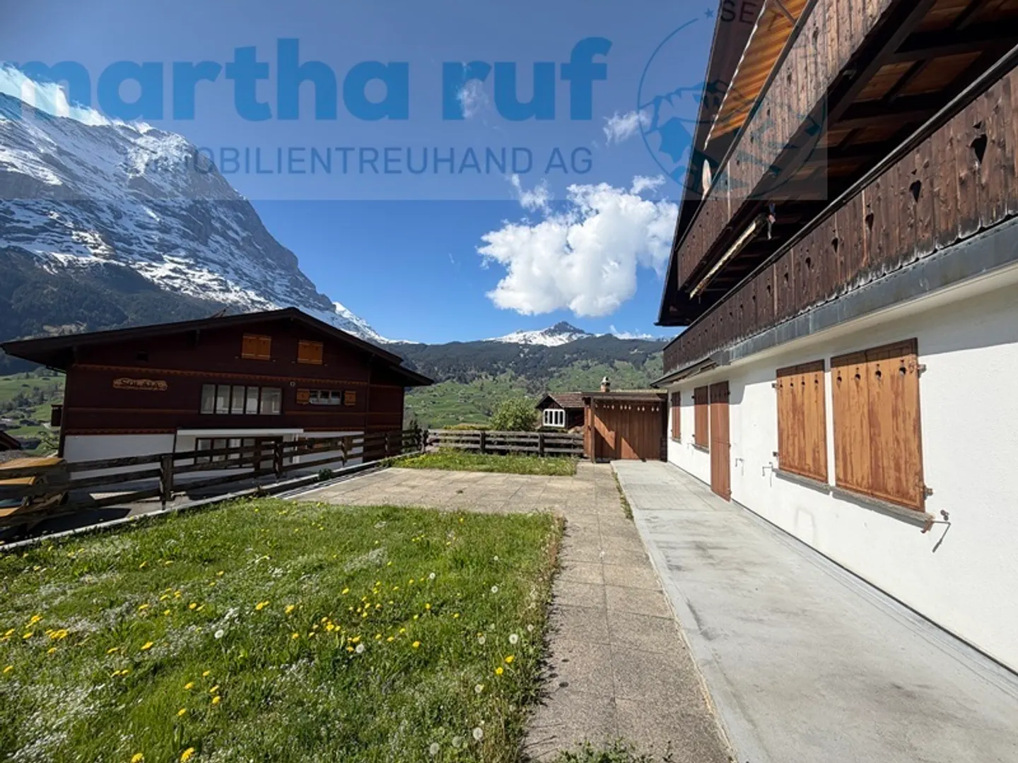 CASA A 3 FAMIGLIE SUL LATO SOLEGGIATO DI GRINDELWALD PROPRIETÀ PER VACANZE SENZA RESTRIZIONE SULLA SECONDA ABITAZIONE - Foto 6 di 13