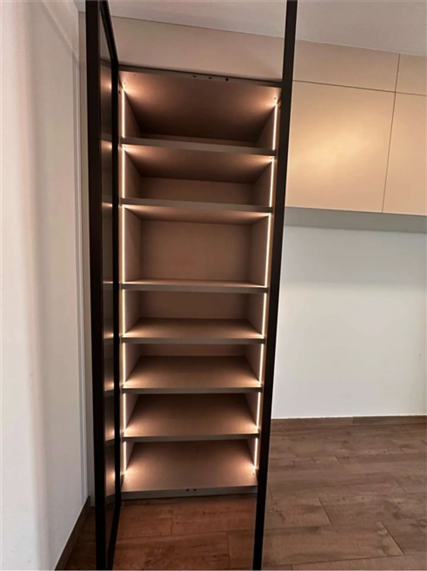 Large 4.5-room apartment with terrace and lake view - Photo 10 of 20