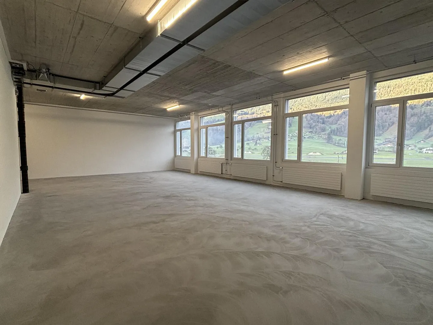 Moderne Gewerberäume in Sarnen - Foto 5 von 8