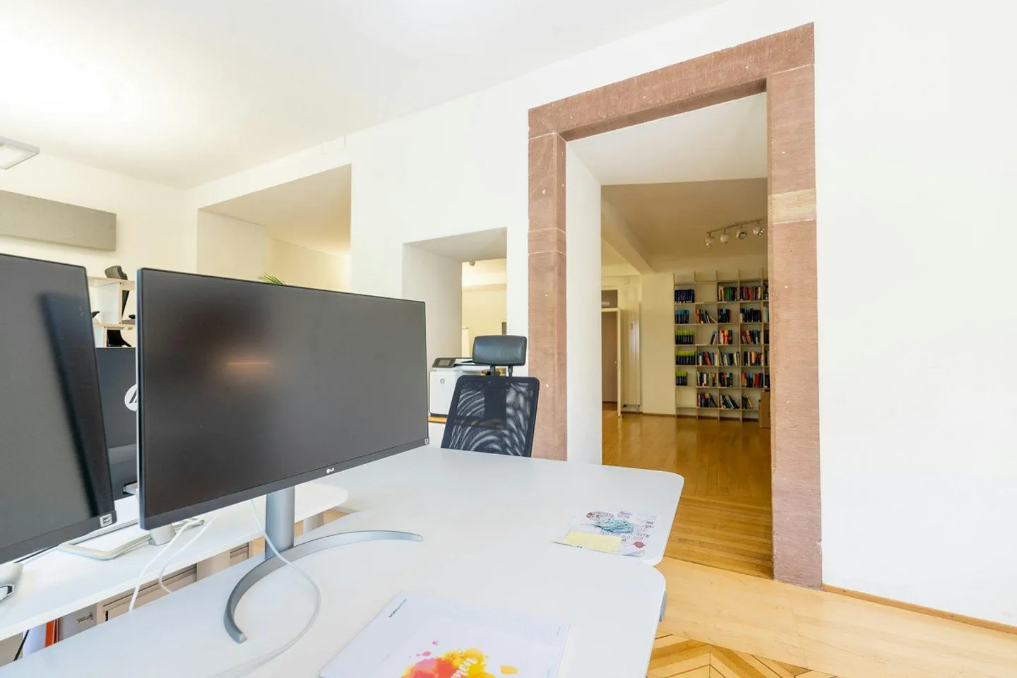 Historical Office Space of 195m2 in the Heart of Basel - Photo 3 of 11