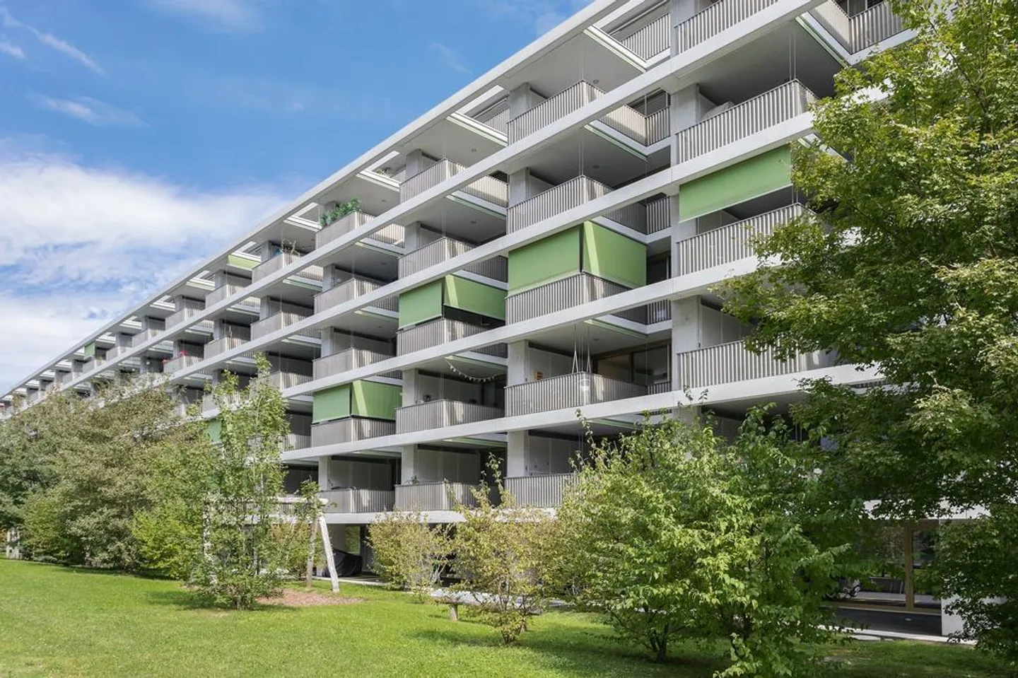 Modern 2.5-room penthouse apartment in the center of Zug - Photo 9 of 10