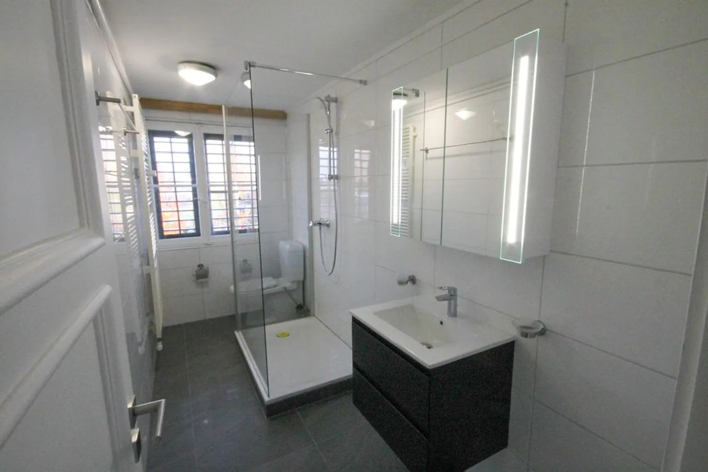 Appartement 3 pièces au 1er étage dans une charmante maison de 5 familles - Photo 6 sur 6