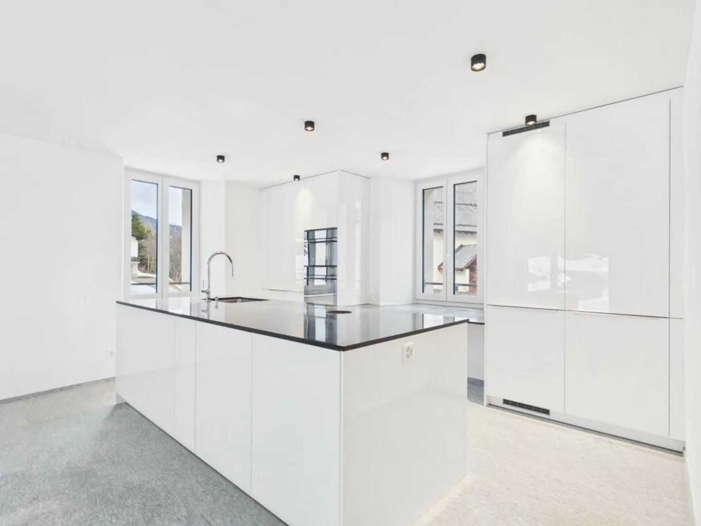 Exclusive two-house property with four garage spaces and historic vaulted cellar in Churwalden - Photo 20 of 33