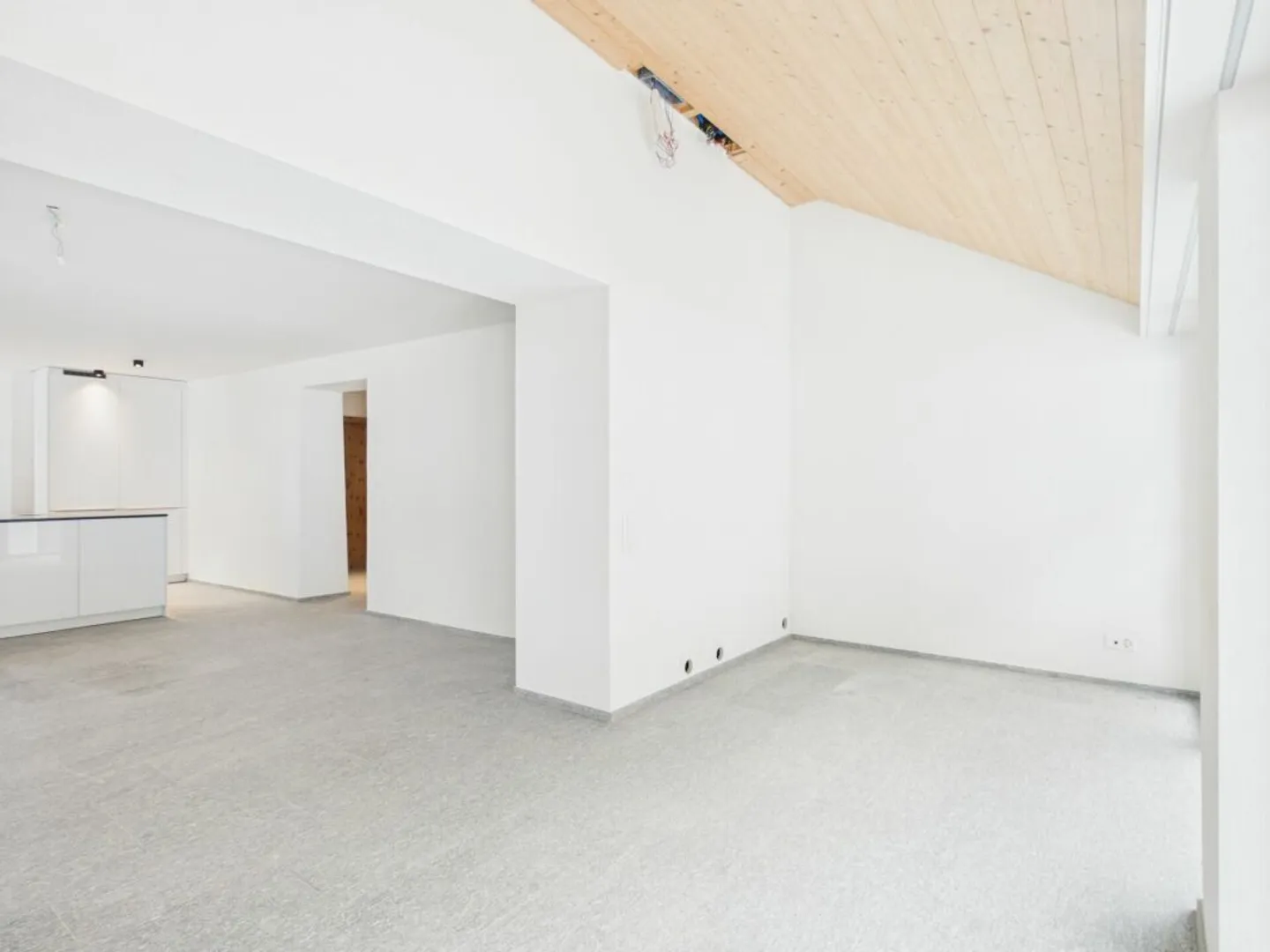 Exclusive two-house property with four garage spaces and historic vaulted cellar in Churwalden - Photo 23 of 33