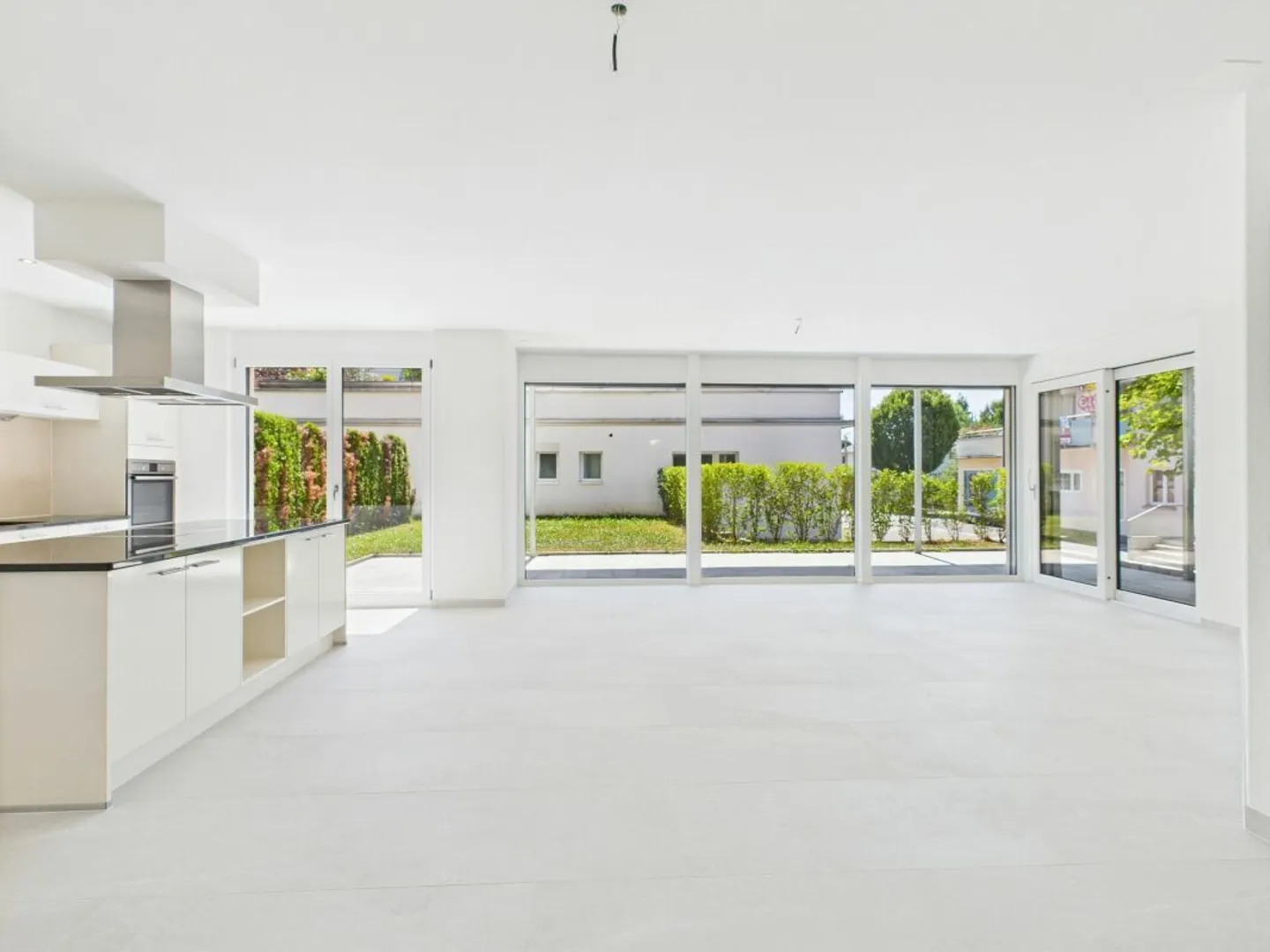 Appartamento in vendita - Foto 2 di 8