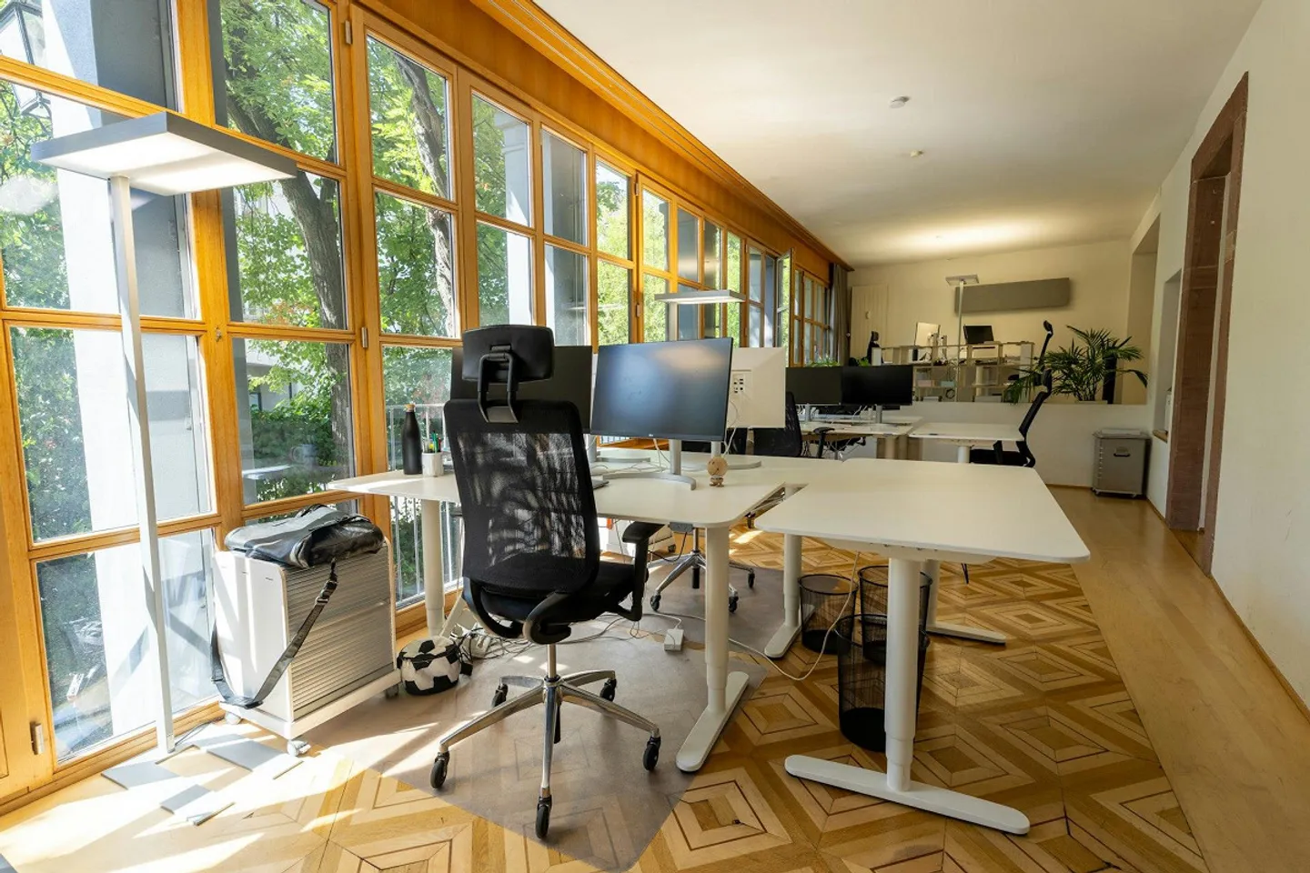 Historical Office Space of 195m2 in the Heart of Basel - Photo 11 of 11