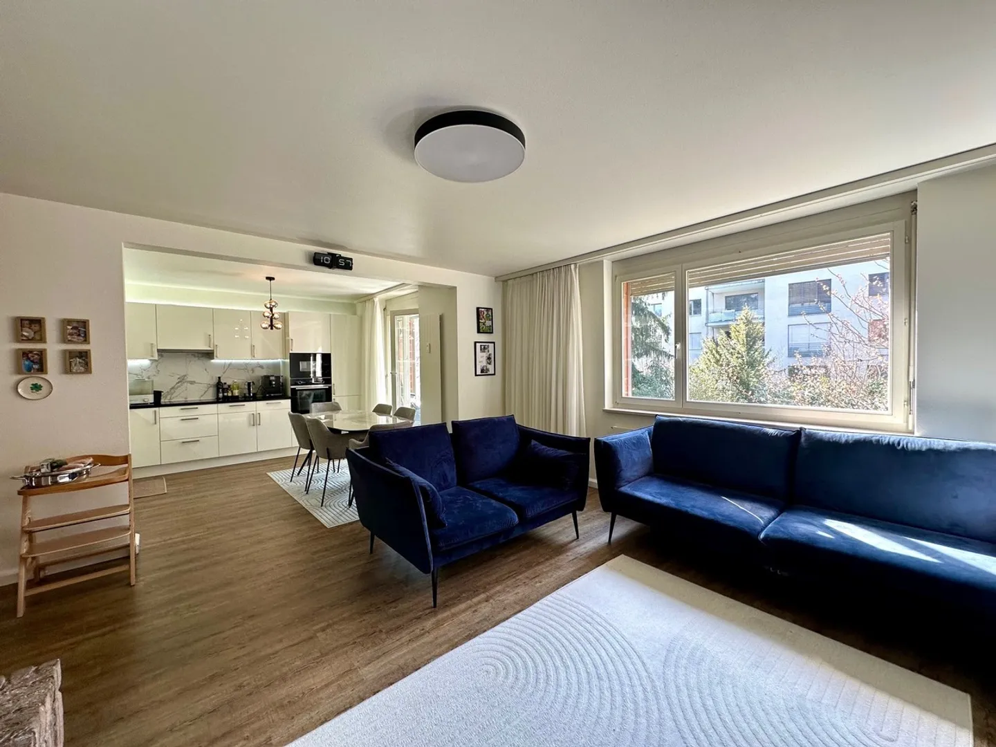 Well-maintained 4.5-room apartment with balcony and parking space - Photo 1 of 13