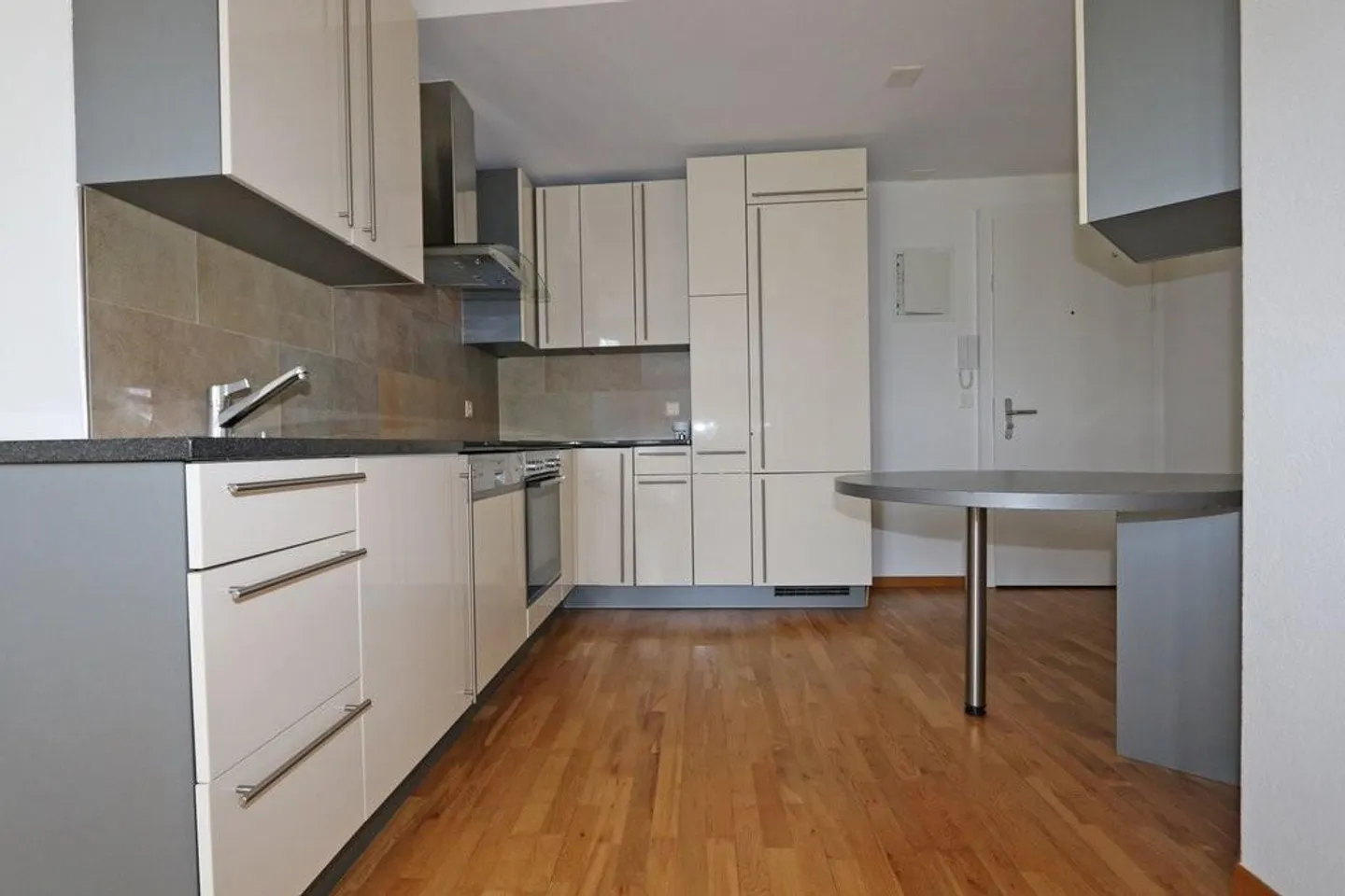 Helle 2-Zimmer Wohnung Stadtnähe - Foto 2 von 4