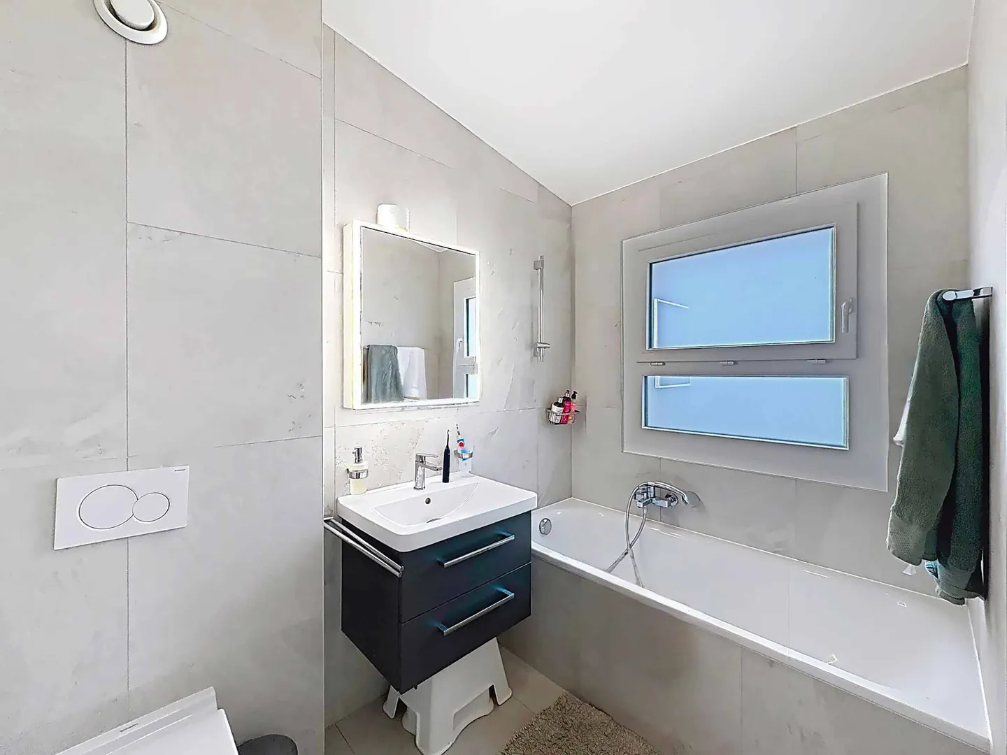 Exklusives Reihenhaus mit Garten - Foto 8 von 12