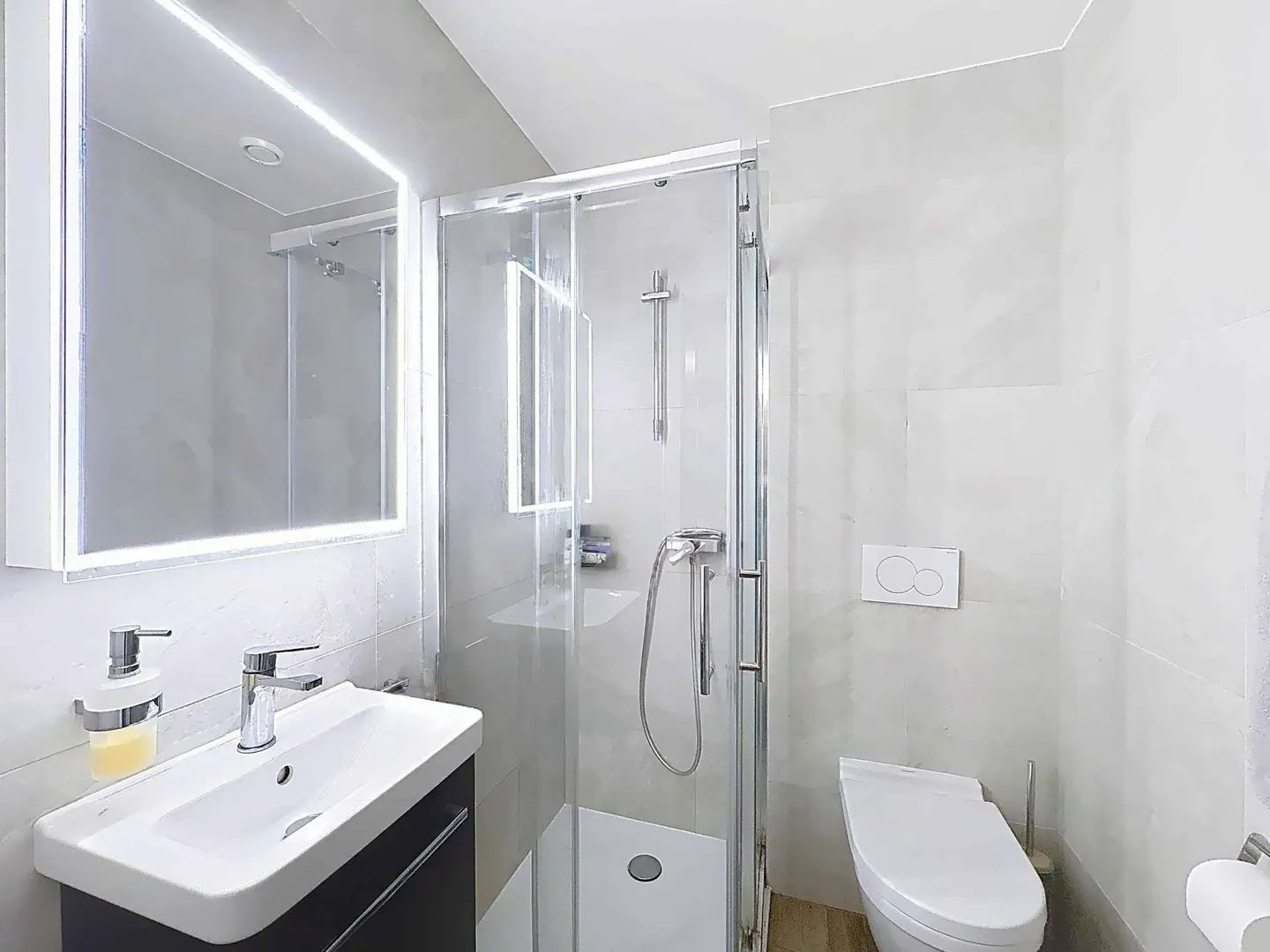 Exklusives Reihenhaus mit Garten - Foto 9 von 12