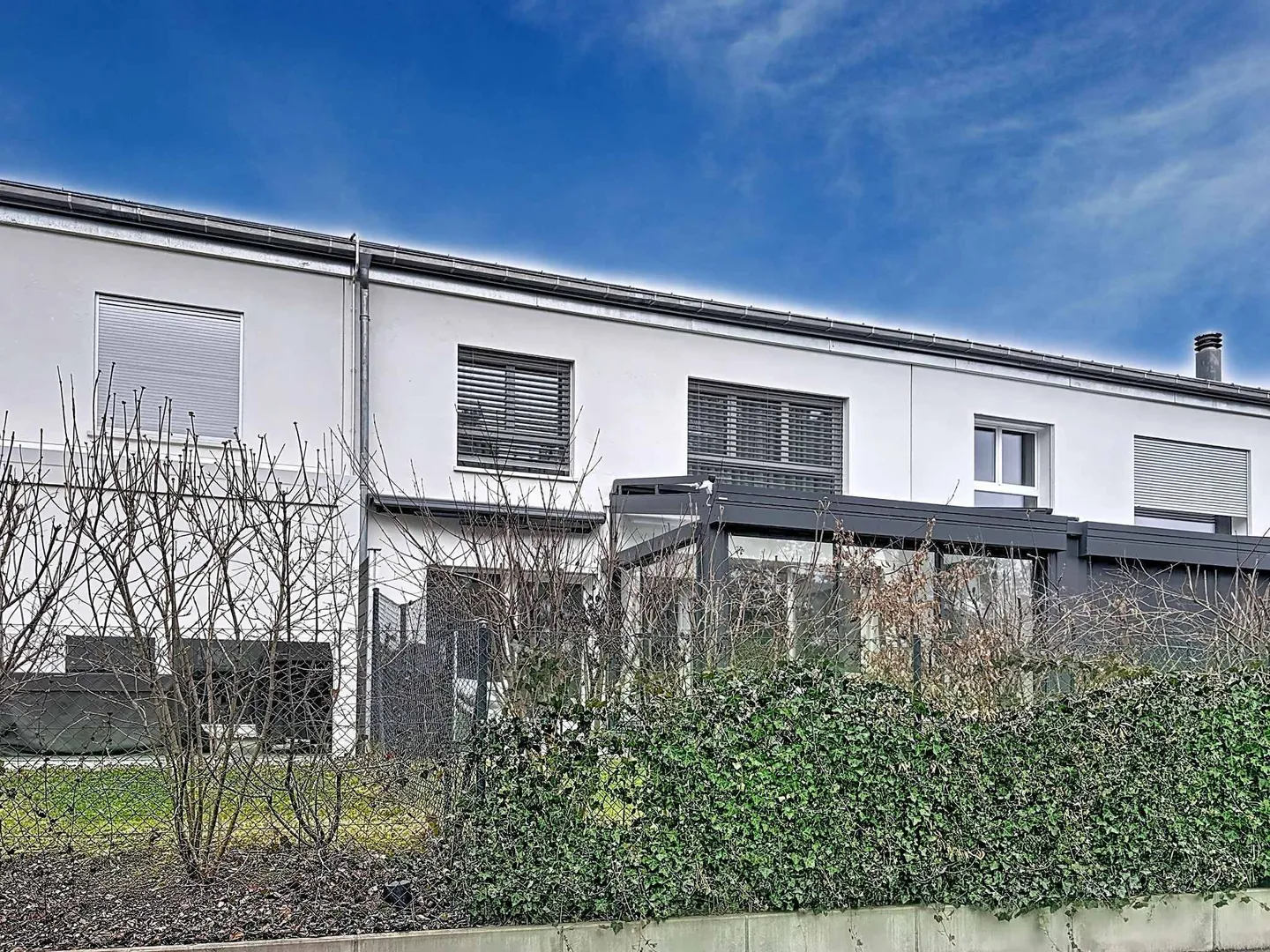 Exklusives Reihenhaus mit Garten - Foto 11 von 12