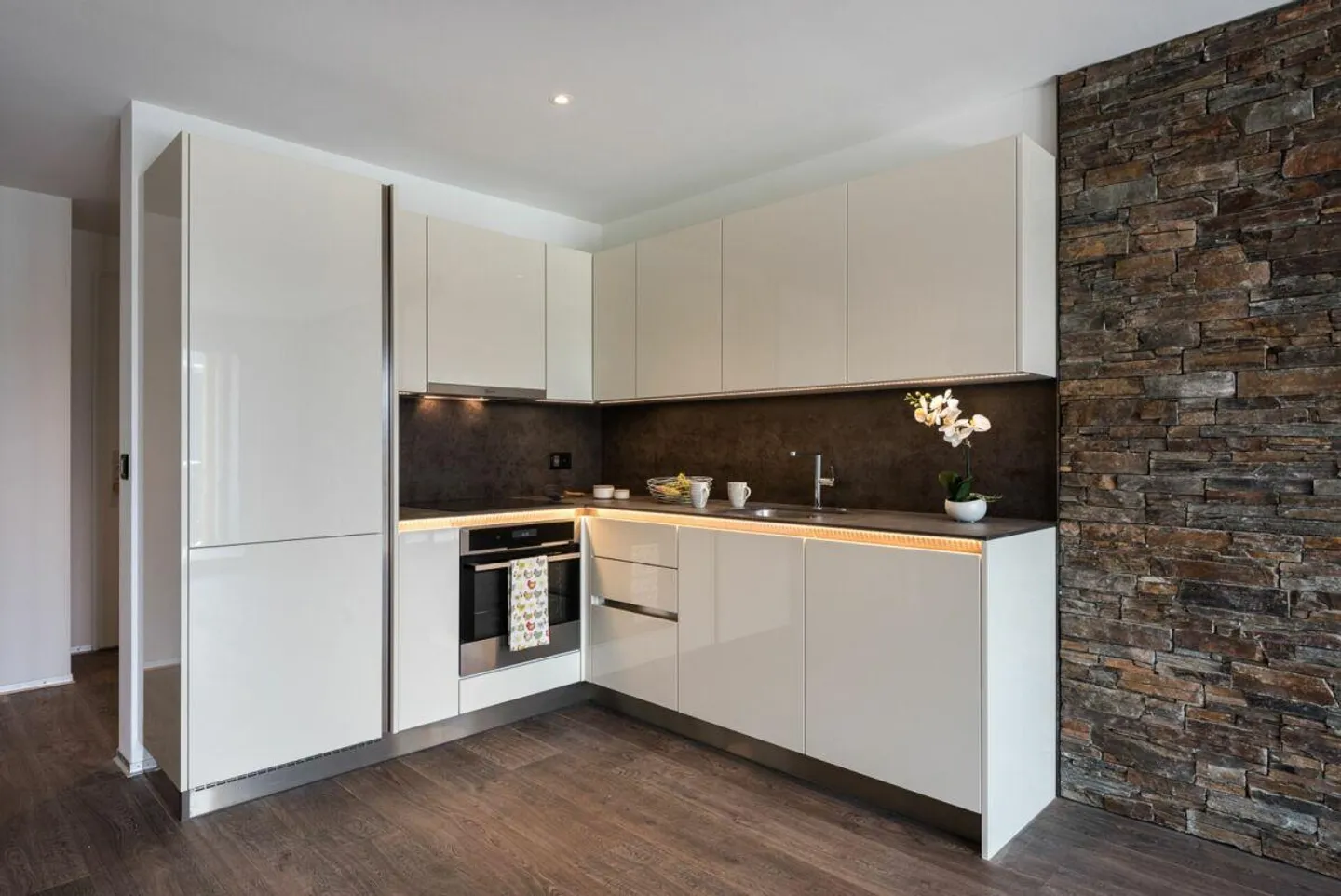 Moderne Erdgeschoss-Wohnung - Foto 1 von 9