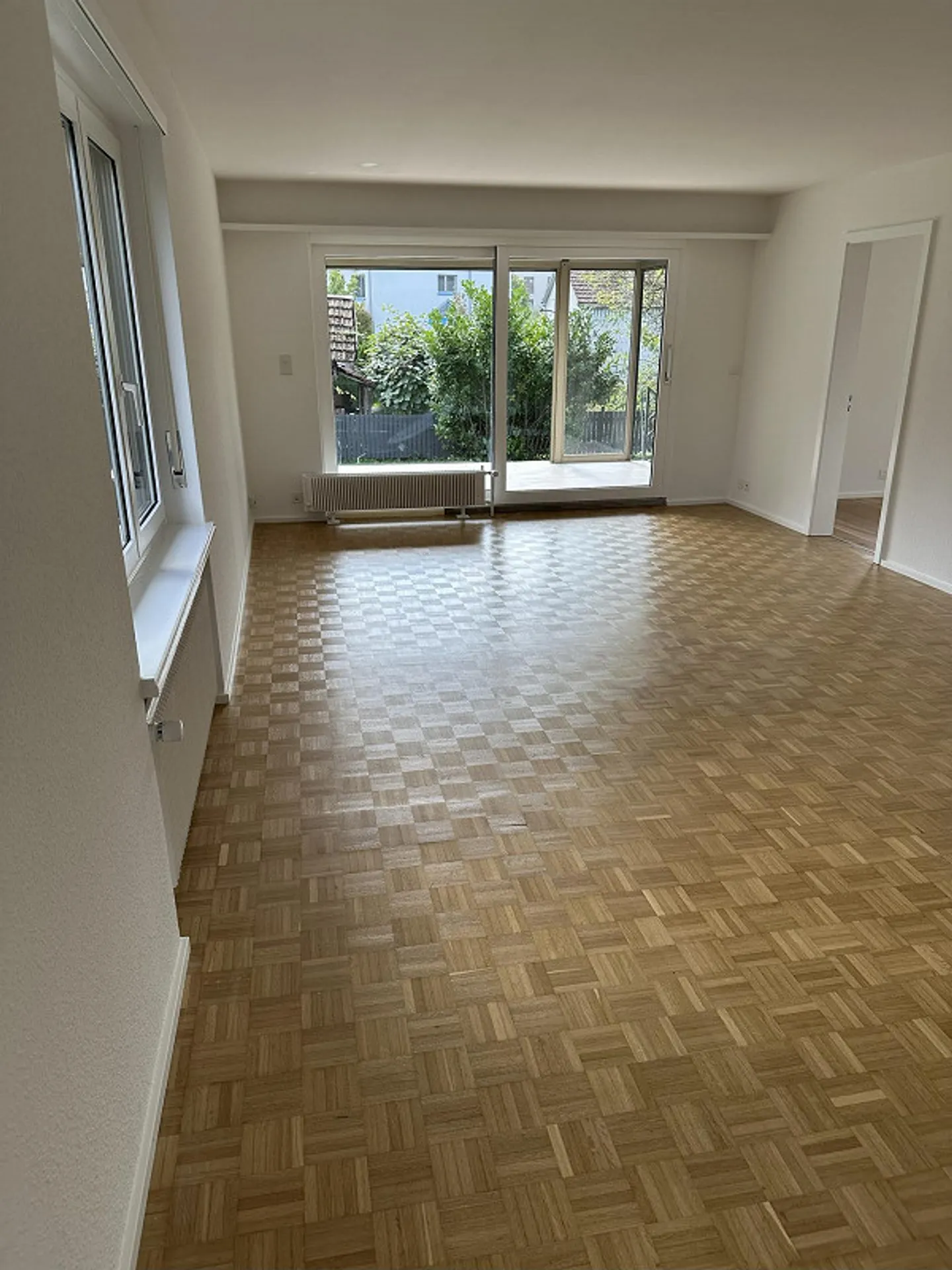Appartement lumineux - Emplacement calme à Reinach près de la station de tram - Photo 3 sur 13